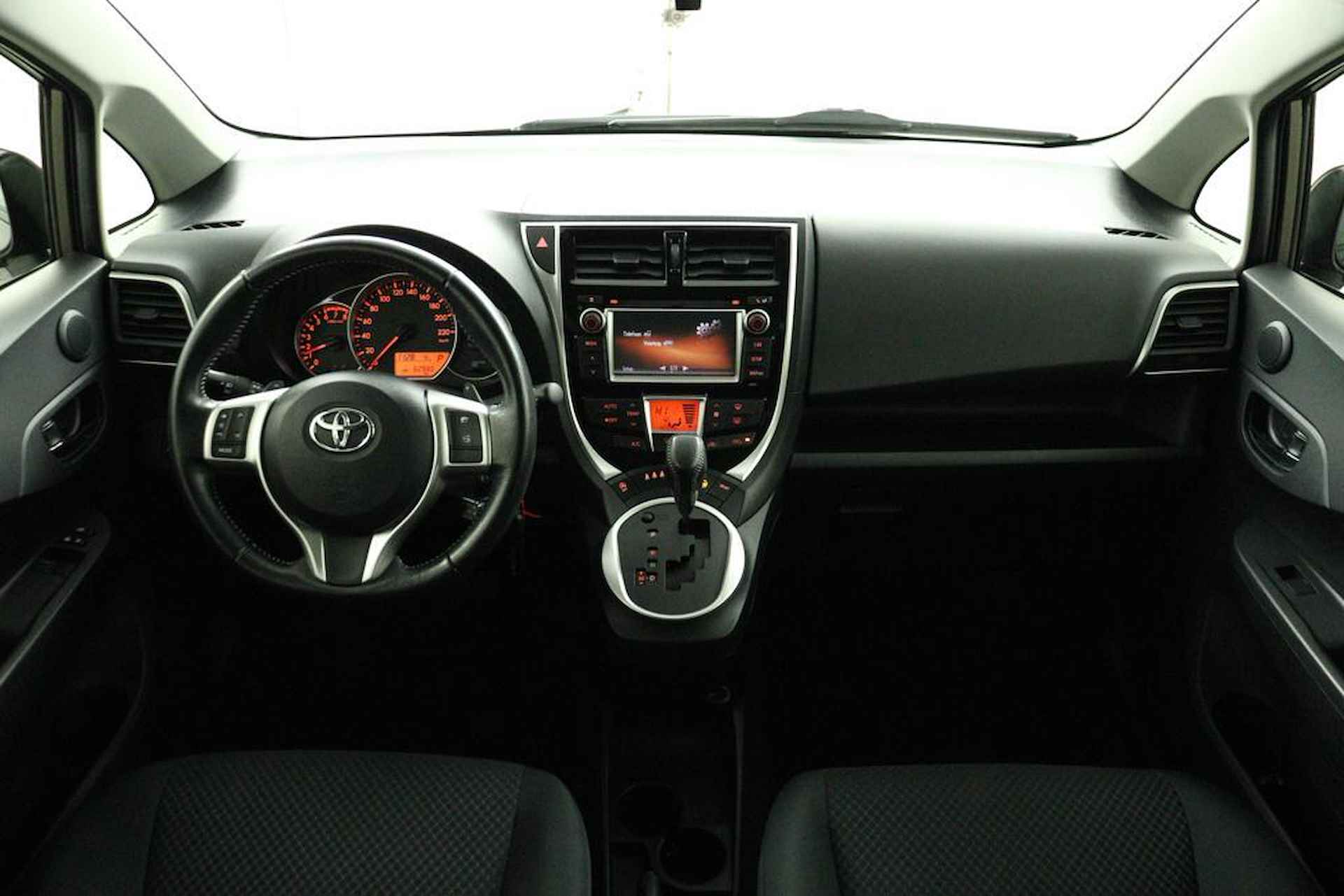 Toyota Verso-S 1.3 VVT-i Trend | Automaat | Panoramadak | Cruise-Control | Parkeercamera | - 4/44