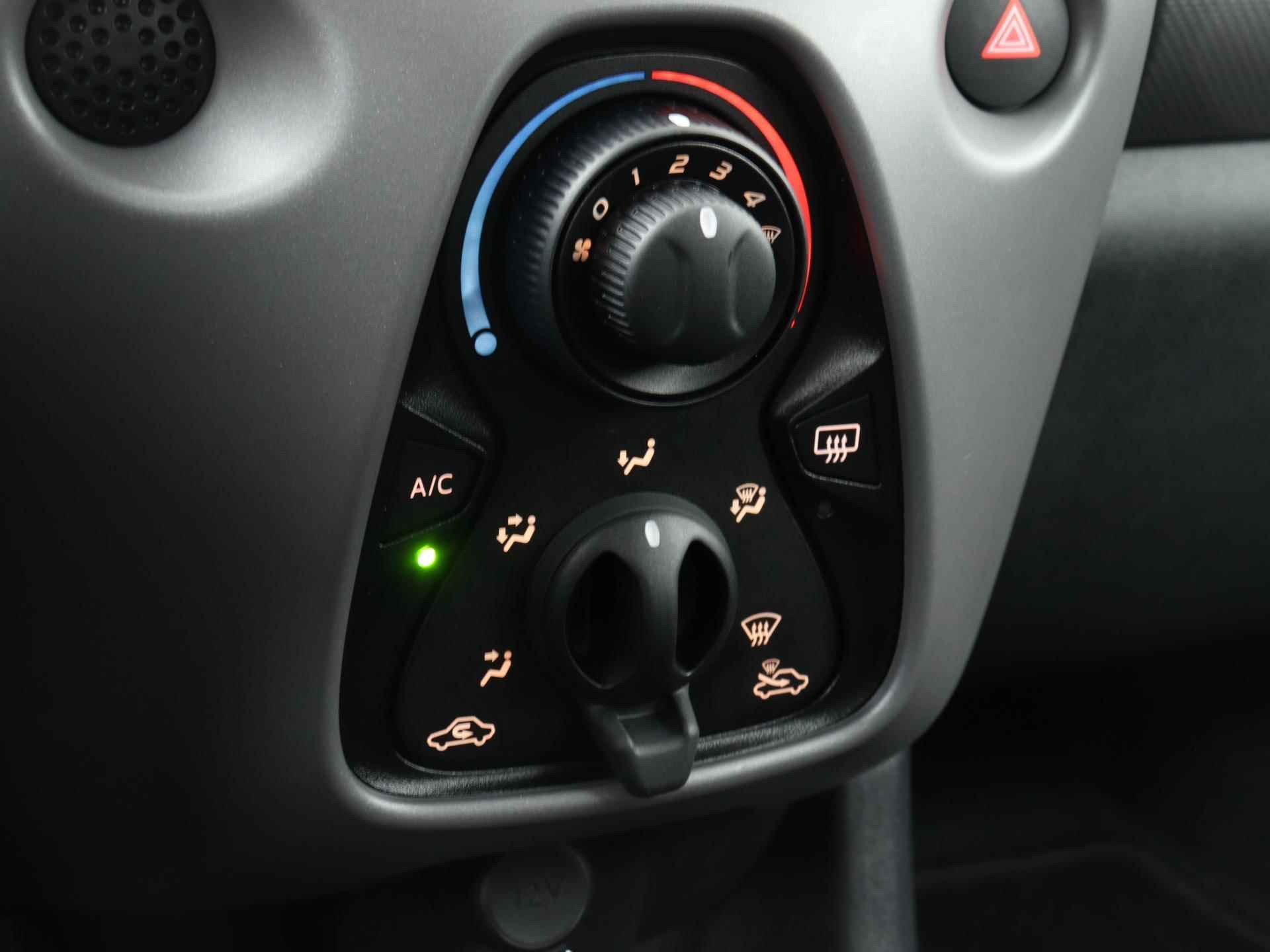 Peugeot 108 Active 72pk | Airco | Bluetooth | Elektrische Ramen Voor | Achterbank In Delen Neerklapbaar | Stuurwiel Multifunctioneel - 30/33