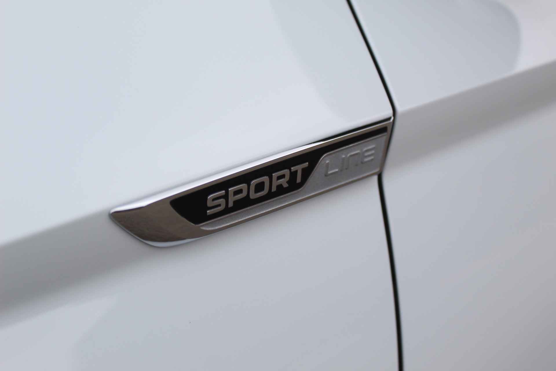 Škoda Karoq 1.5 TSI ACT 150pk DSG Sportline / 19"LMV / APP.Connect / CAMERA / PANODAK / Full LED / Stoelverwarming V+A - 10/38