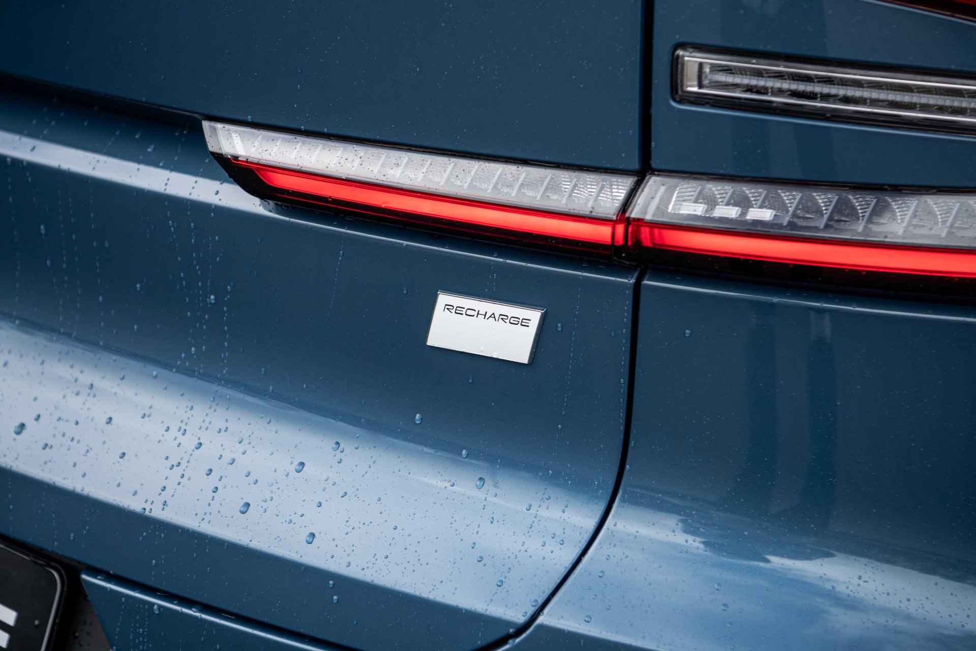 Volvo C40 Single Motor Extended Range Ultimate 82 kWh Fin. € 1.107 p/m | Trekhaak | Donker Glas | 20" | Nubuck Interieur | Warmtepomp | - 37/38