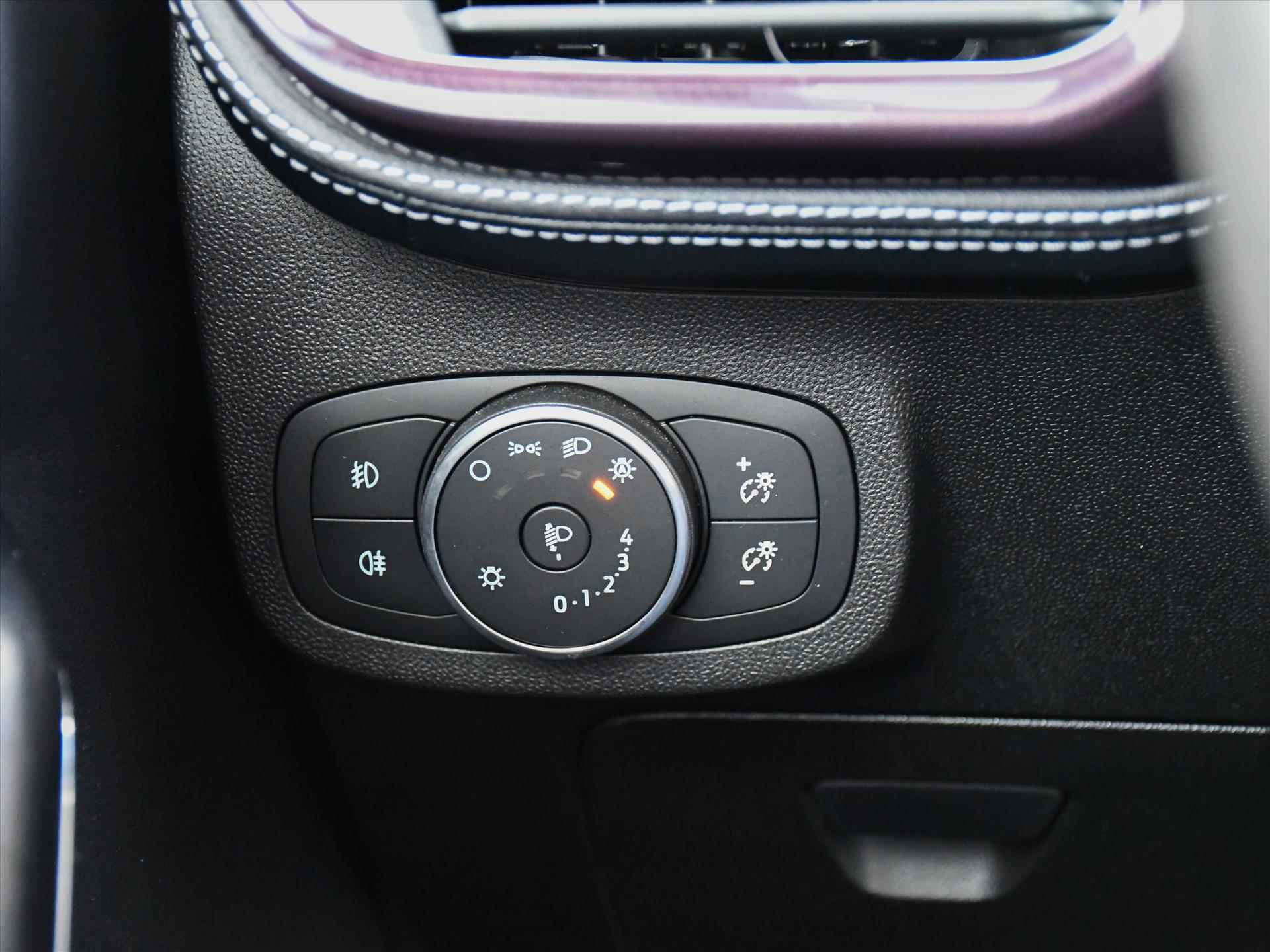 Ford Fiesta Vignale 1.0 EcoBoost 125pk KEYLESS | 17''LM | CRUISE.C | PDC + CAM. | DAB | NAVI | APPLE-CARPLAY | USB - 27/34