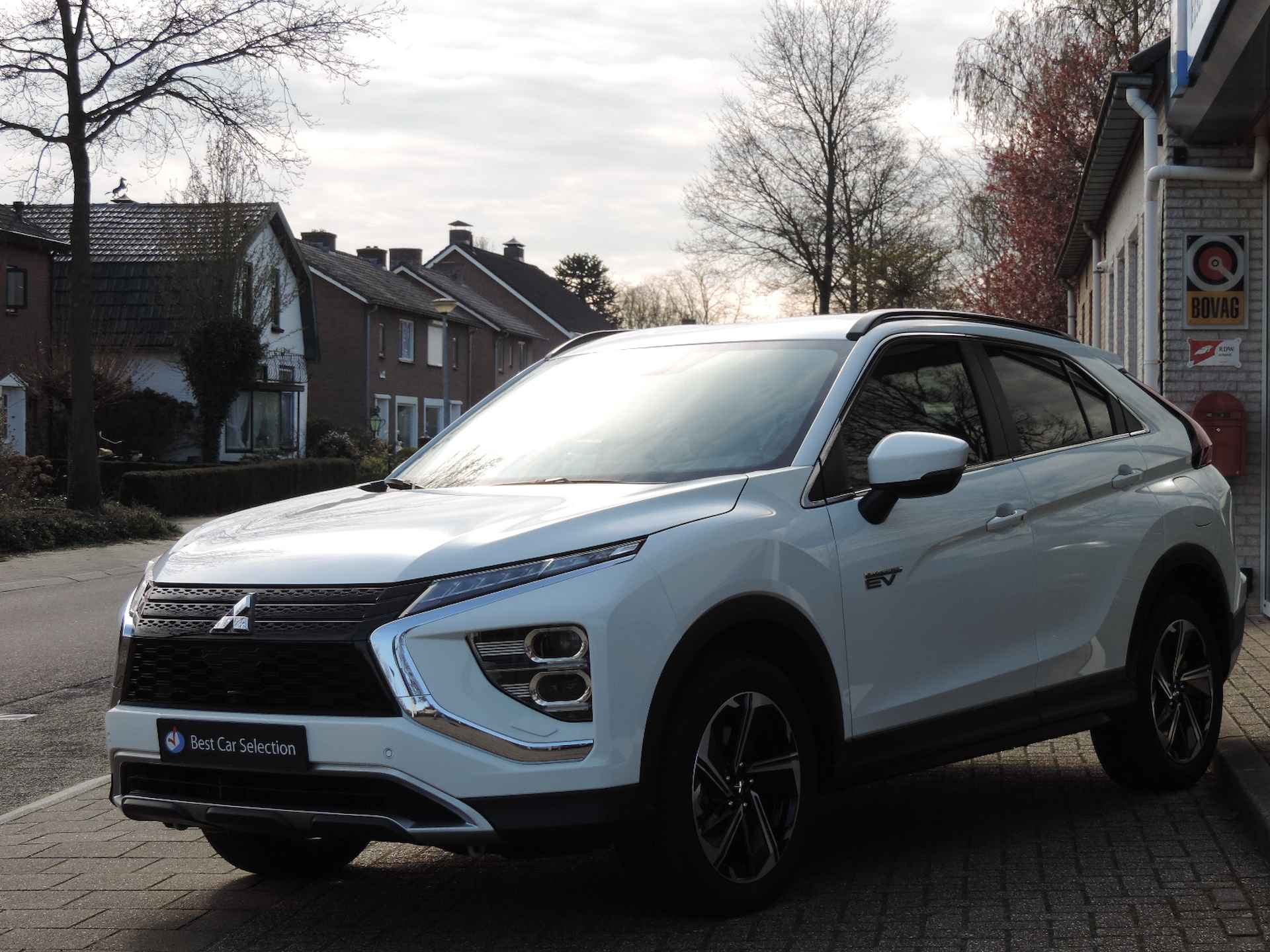 Mitsubishi Eclipse Cross 2.4 PHEV Intense+ - Nav | Camera | PDC v+a | Standkachel | Apple CarPlay | Led - 3/44