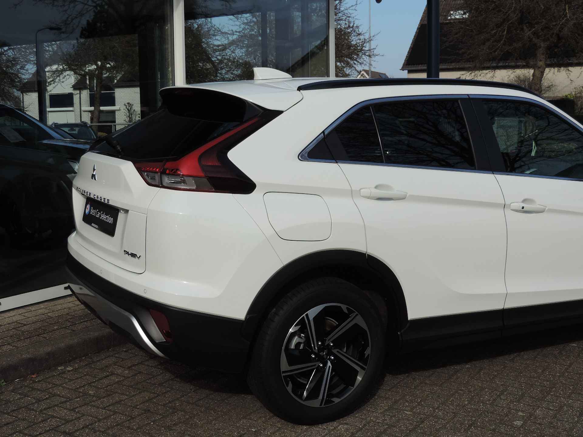 Mitsubishi Eclipse Cross 2.4 PHEV Intense+ - Nav | Camera | PDC v+a | Standkachel | Apple CarPlay | Led - 16/44