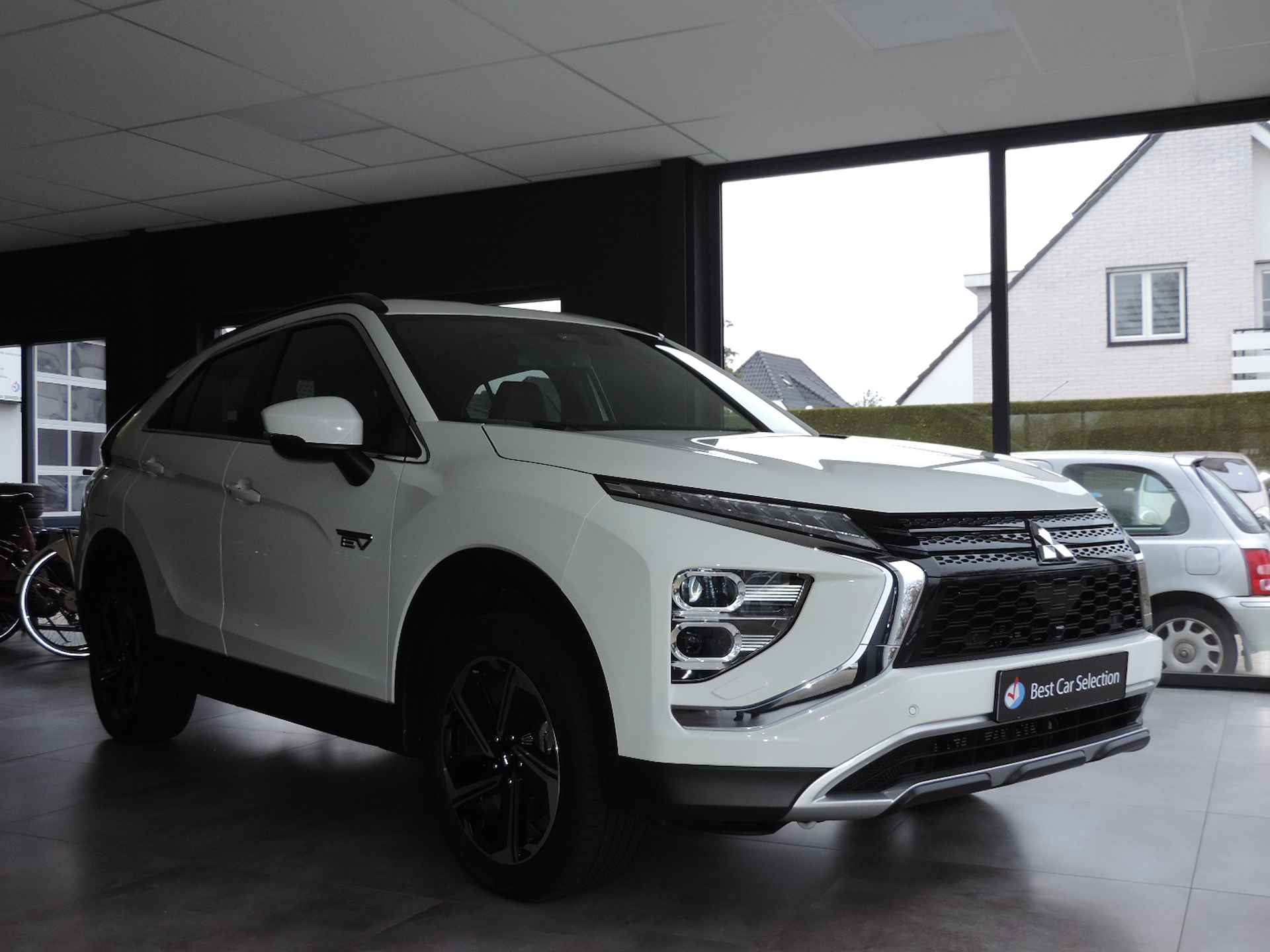 Mitsubishi Eclipse Cross 2.4 PHEV Intense+ - Nav | Camera | PDC v+a | Standkachel | Apple CarPlay | Led - 24/44