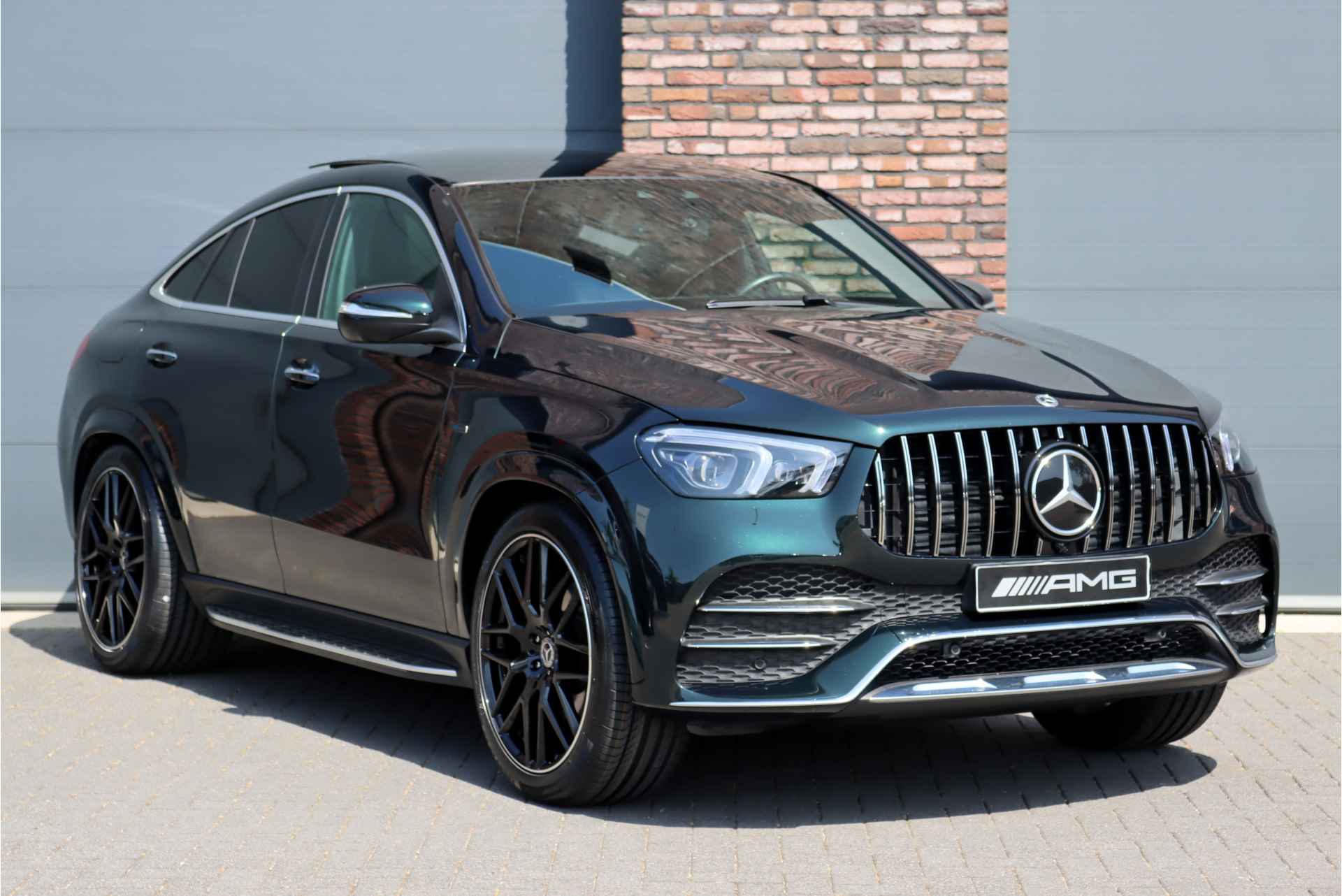 Mercedes-Benz GLE Coupé 350 de 4MATIC AMG Line Aut9 | Luchtvering | Distronic+ |  Panoramadak | Keyless Go | Burmester | Surround Camera | Trekhaak |  Leder | Rijassistentiepakket+ | - 4/51