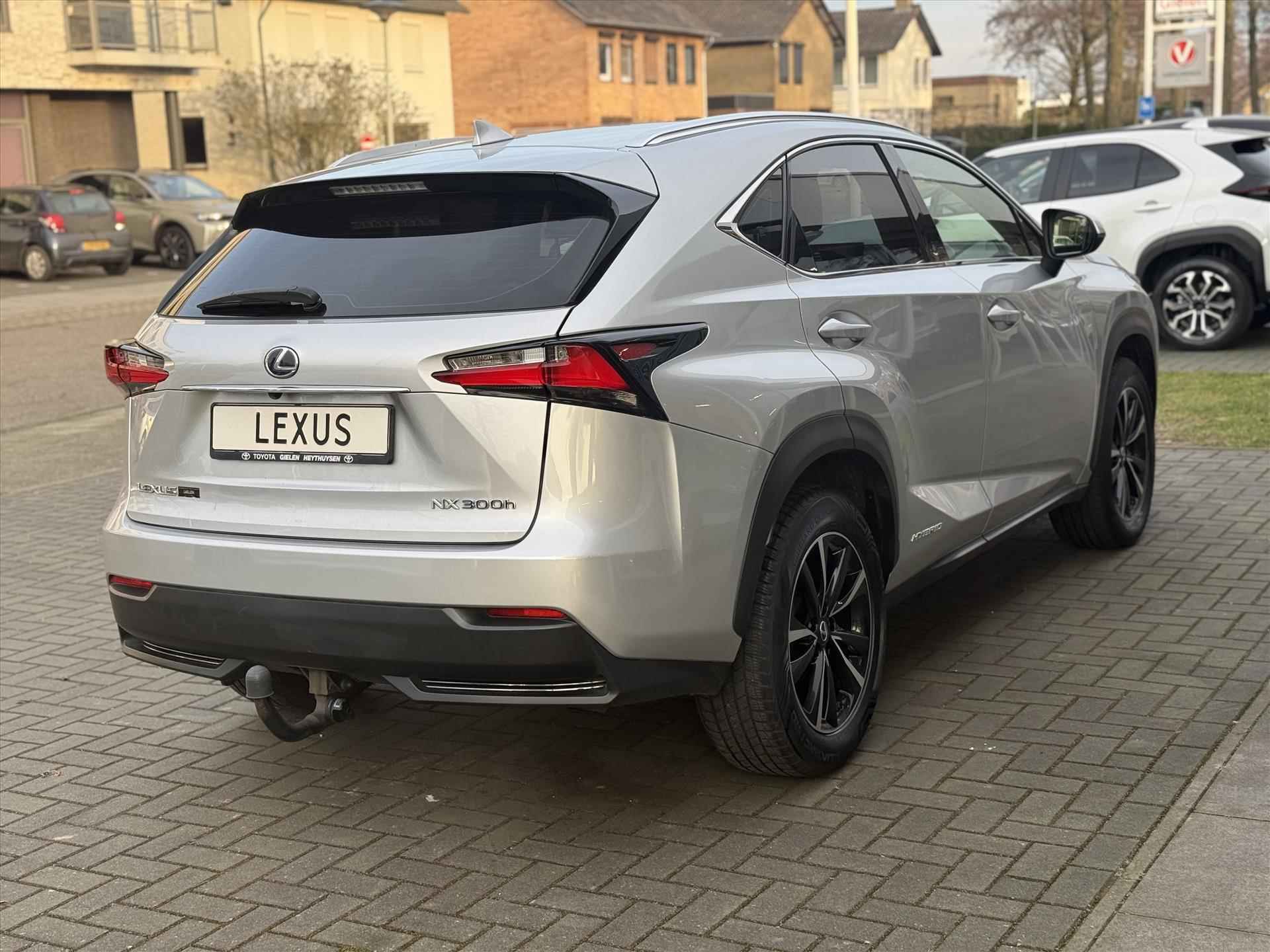 Lexus Nx 300h AWD 25th Edition | Trekhaak, Adaptive cruise control, 18 inch, Navigatie, Leer, Stoelverwarming, LED, 1.500KG Trekgewicht - 8/31