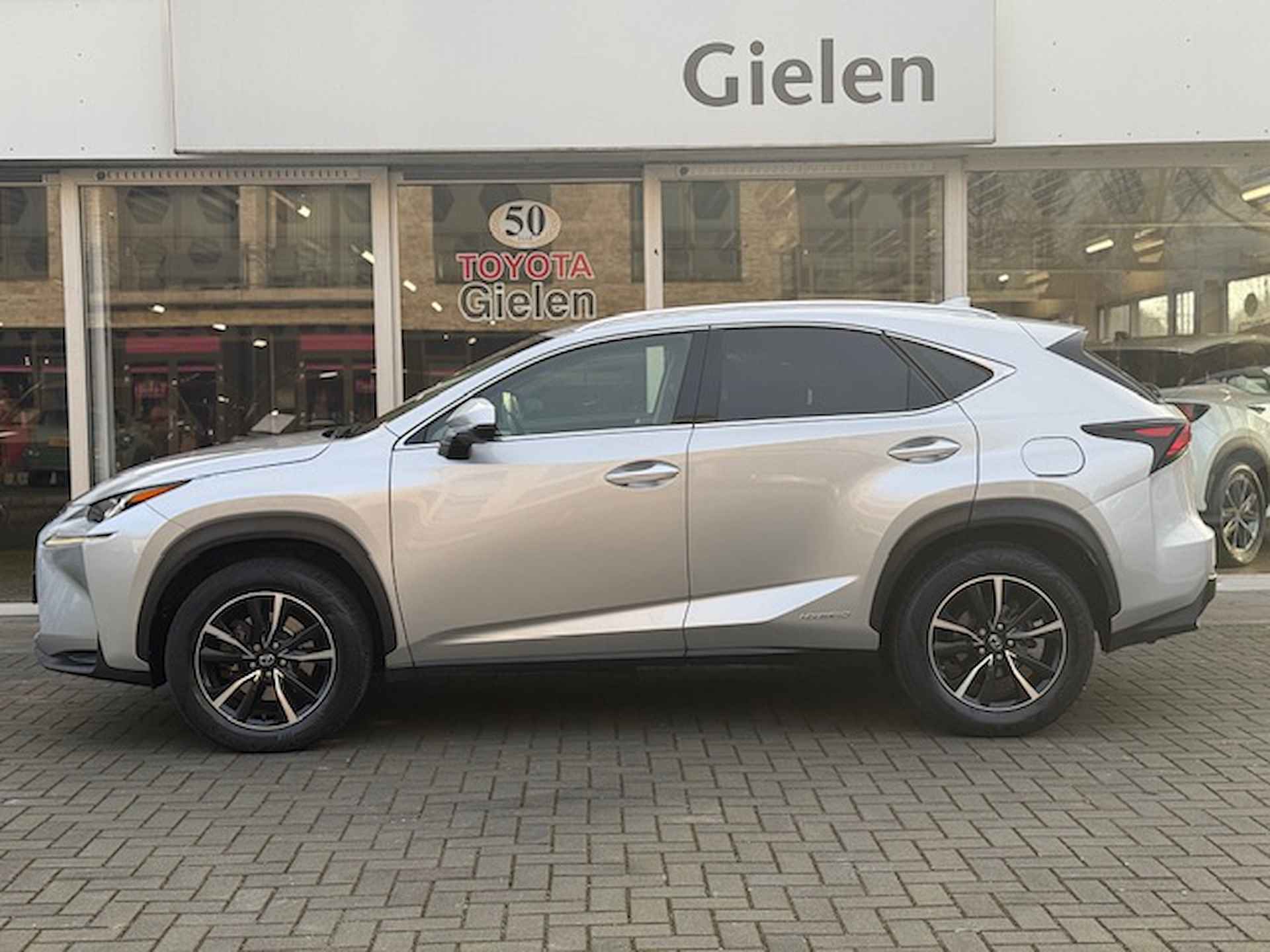 Lexus Nx 300h AWD 25th Edition | Trekhaak, Adaptive cruise control, 18 inch, Navigatie, Leer, Stoelverwarming, LED, 1.500KG Trekgewicht - 10/31