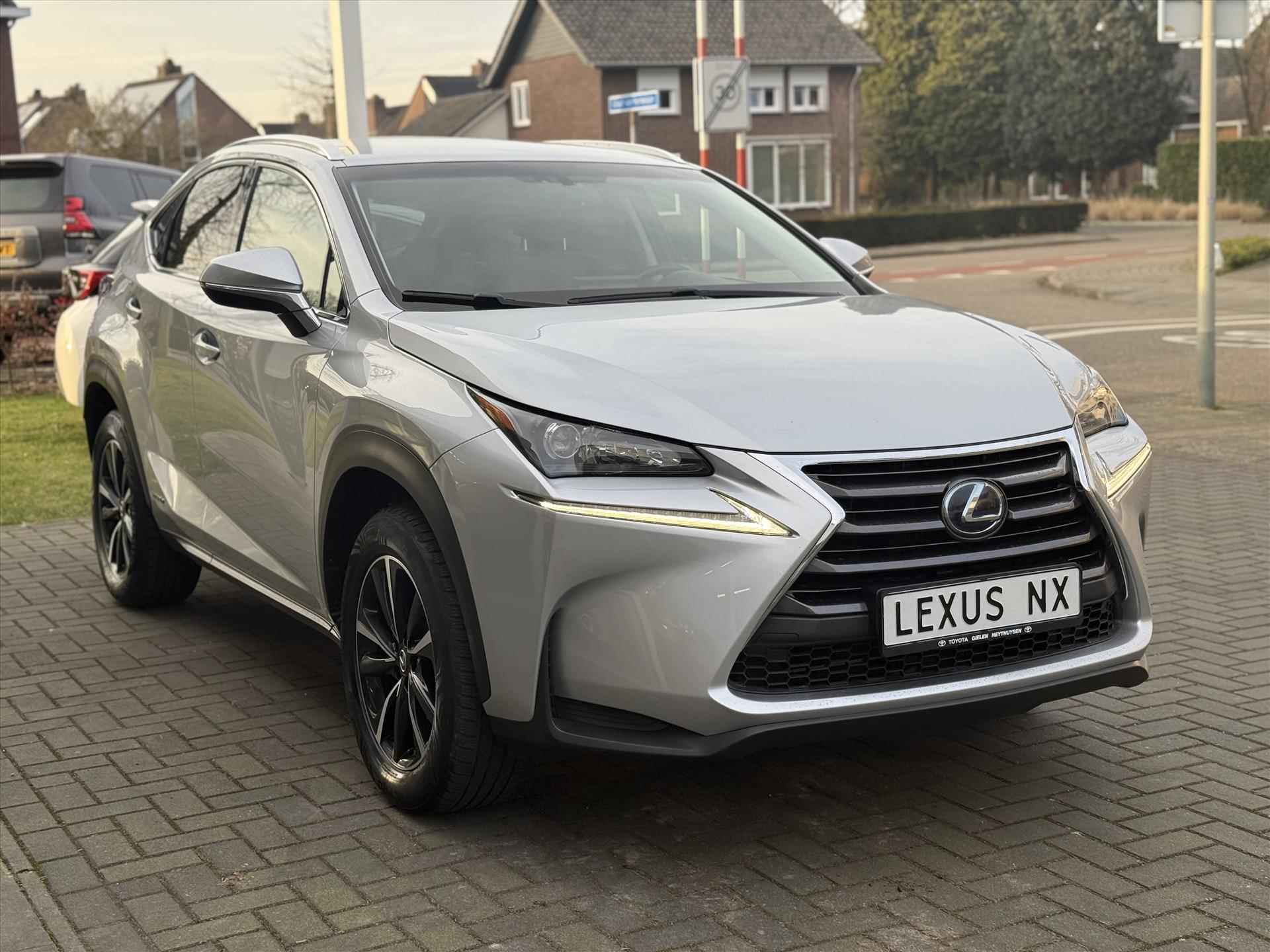 Lexus Nx 300h AWD 25th Edition | Trekhaak, Adaptive cruise control, 18 inch, Navigatie, Leer, Stoelverwarming, LED, 1.500KG Trekgewicht - 30/31