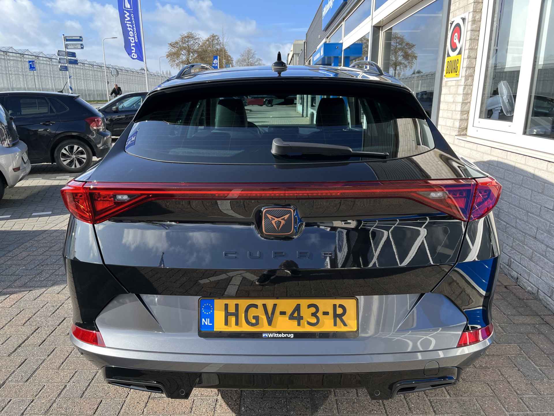 CUPRA Formentor 1.4 e-Hybrid Adrenaline / AUTOMAAT/ DIGITAL DASH/ PARK. SENSOREN/ KEYLESS/ ADAPT. CRUISE/ FULL LINK/ NAVI/ DAB/ STOELVERWARMING - 34/41