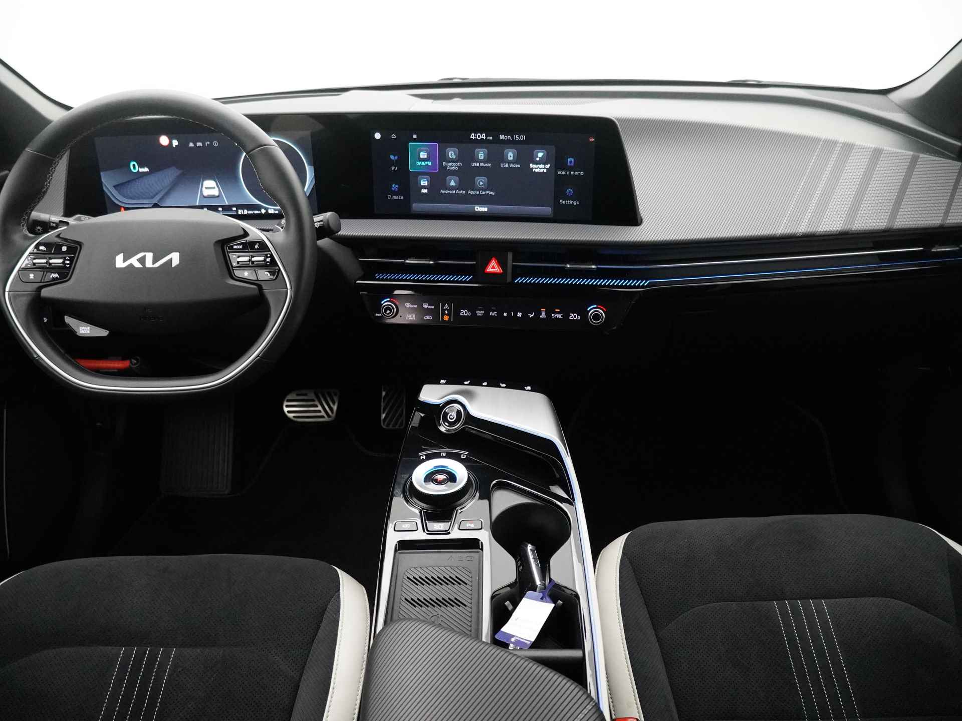 Kia Ev6 GT-Line 77.4 kWh - Stoel/Stuur Verwarming - Stoelverkoeling - Adaptief Cruise Control - Matrix Verlichting - Apple/Android Carplay - Fabrieksgarantie Tot 2028 - 33/46