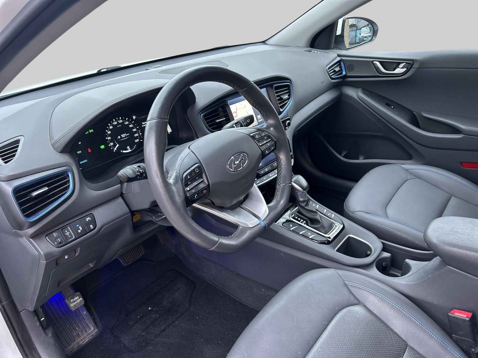 Hyundai IONIQ 1.6 GDi Premium - 8/33