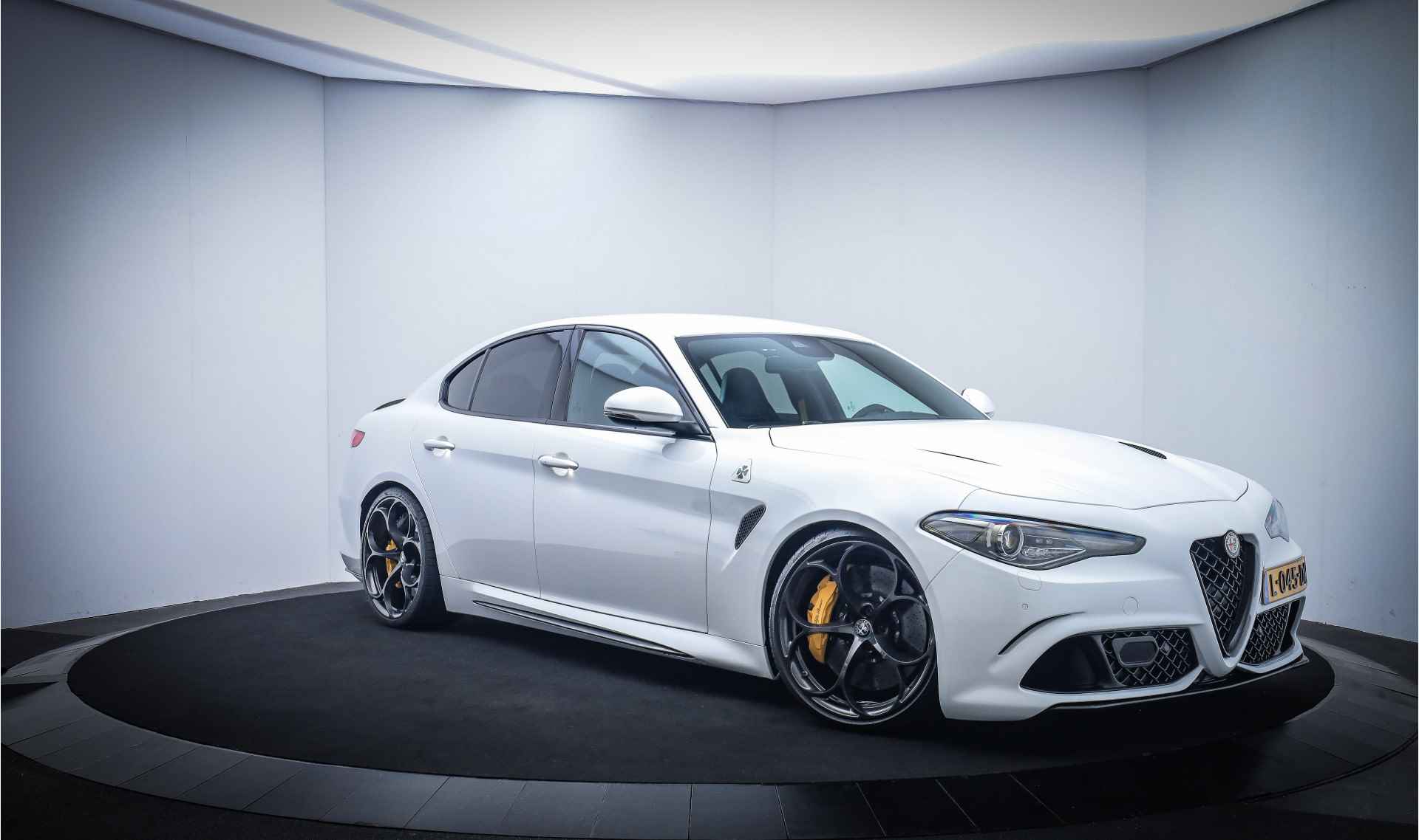 Alfa Romeo Giulia 2.9 V6 510 Pk Quadrifoglio - 3/32