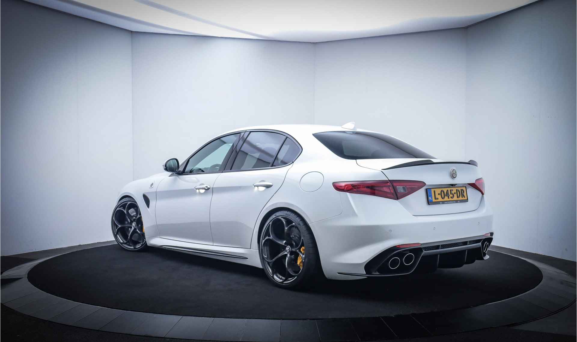 Alfa Romeo Giulia 2.9 V6 510 Pk Quadrifoglio - 8/32