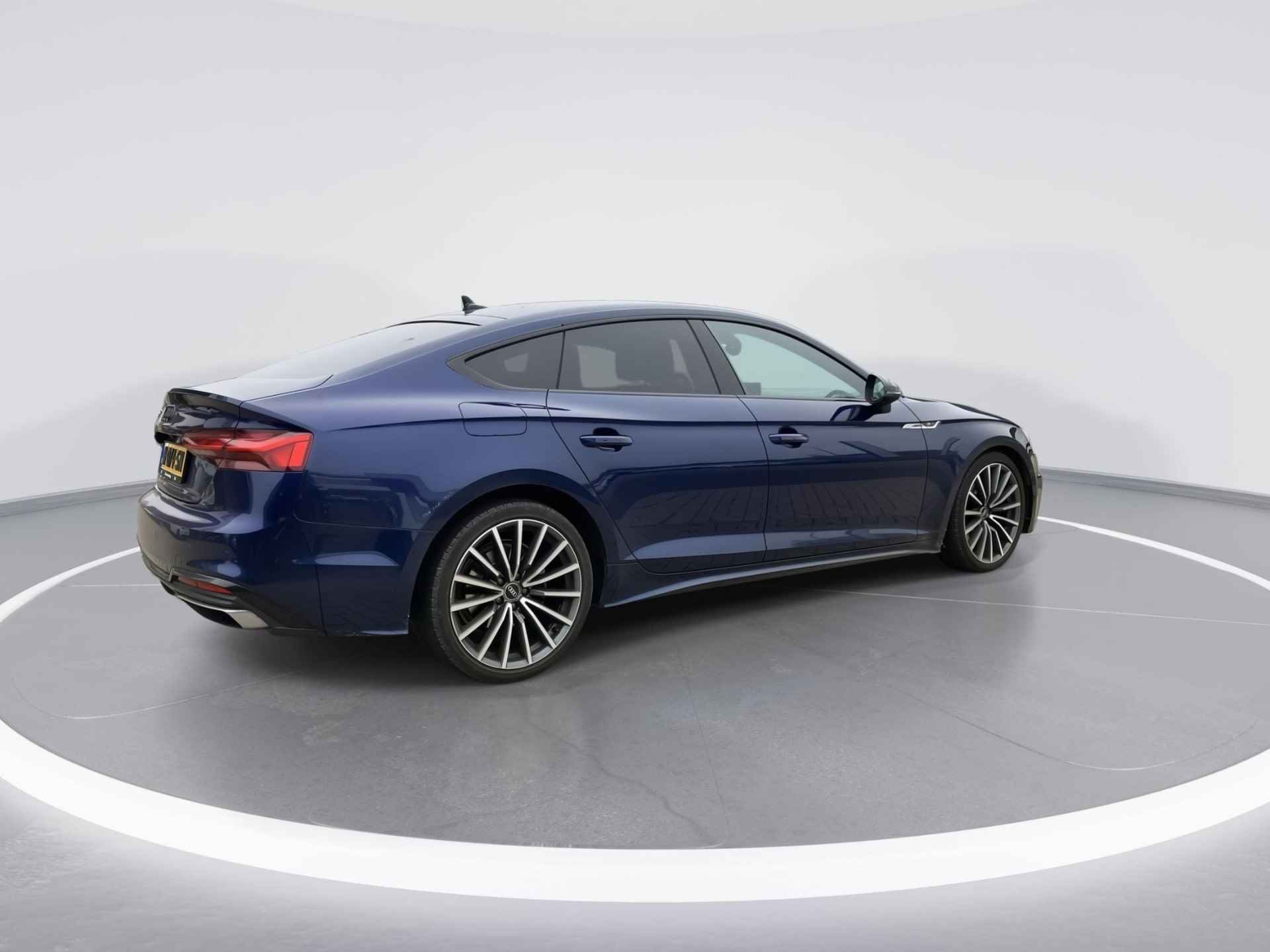 Audi A5 Sportback 35 Tfsi 150pk S-tronic S edition Competition · Smartphone Interface · Camera · Alarm · Cruise Control · P-Sensoren · Navi · Matrix-Led · 19'' Inch · Garantie t/m 12-01-2026 of 100.000km - 5/6