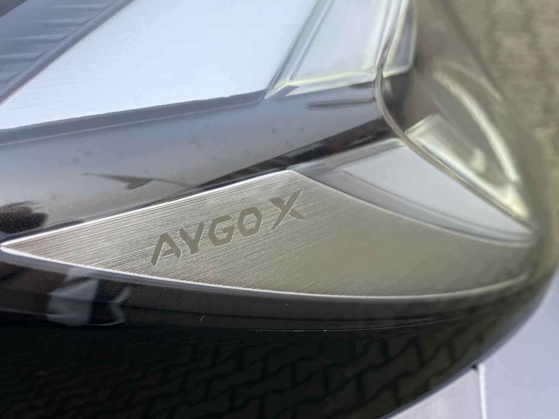 Toyota Aygo X 1.0 VVT-i MT JBL - 13/28