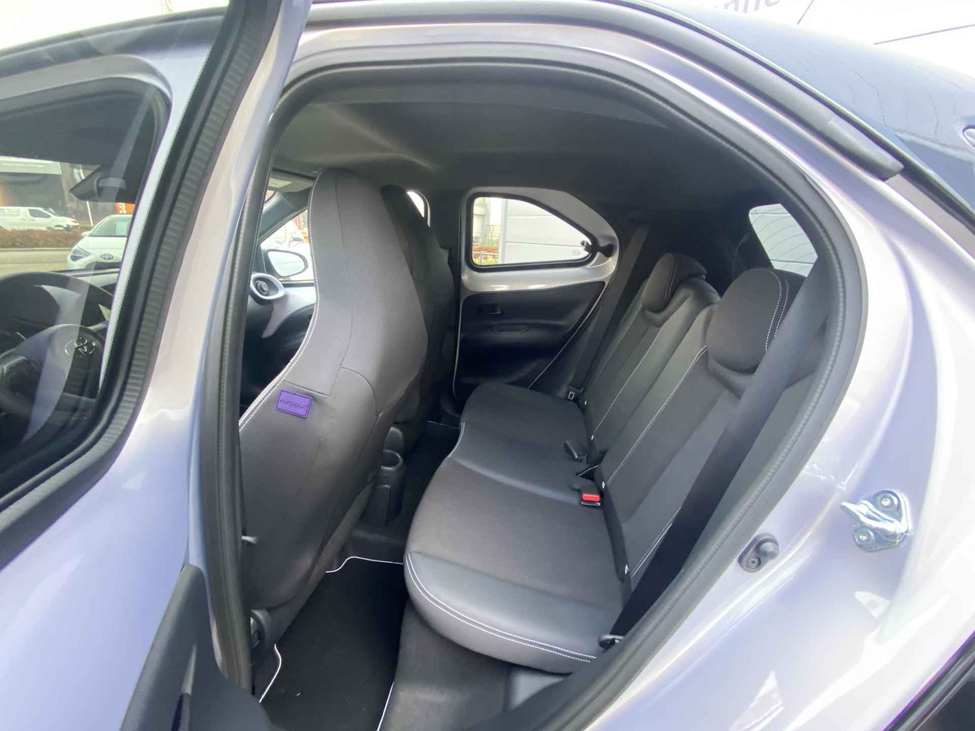 Toyota Aygo X 1.0 VVT-i MT JBL - 25/28