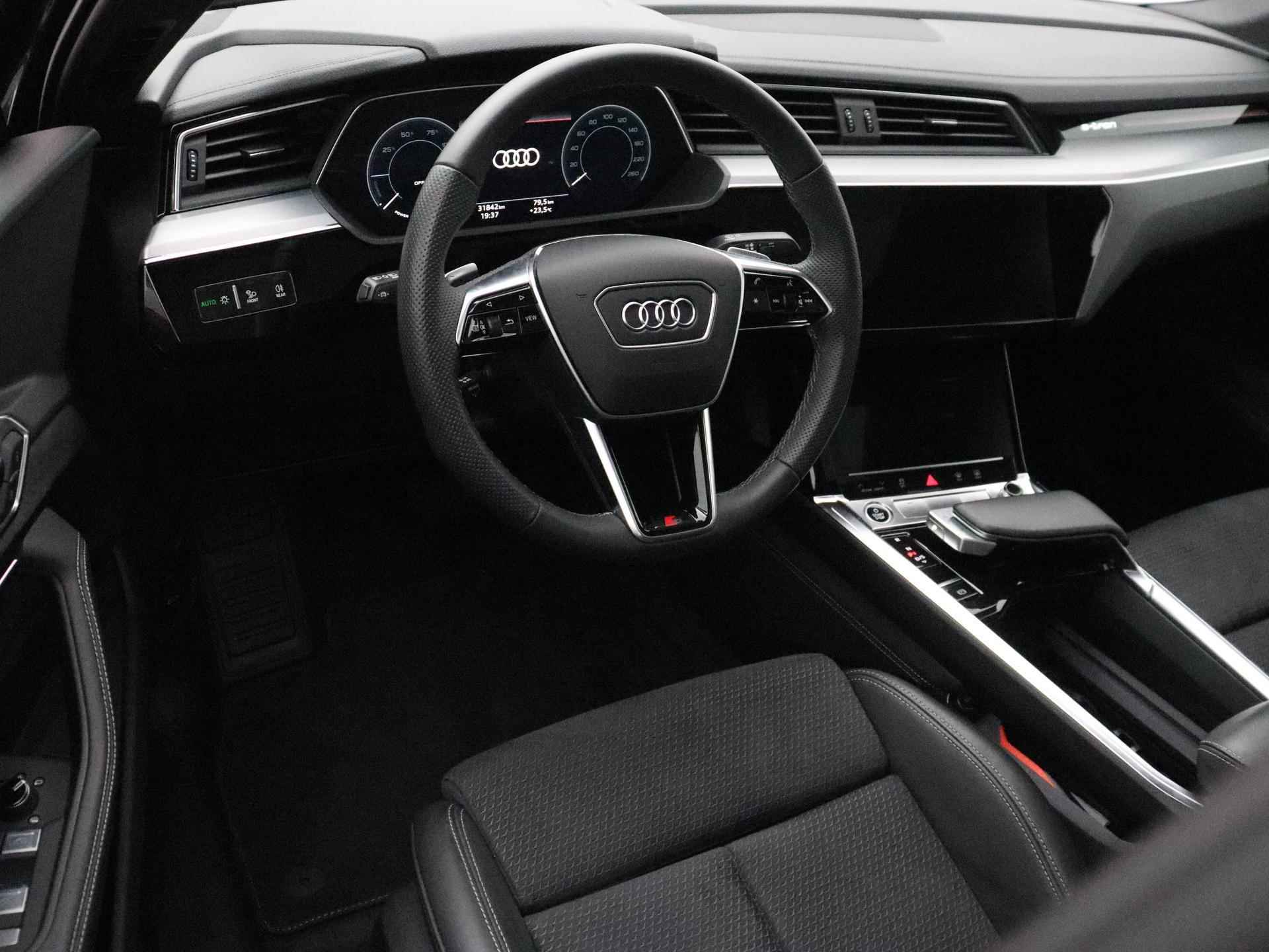 Audi e-tron Sportback 55 quattro S edition 95 kWh | S-line | Navigatiesysteem | Glazen Panoramdak | Optiepakket Zwart | Achteruitrijcamera | Stuurwiel verwarmd | - 10/27