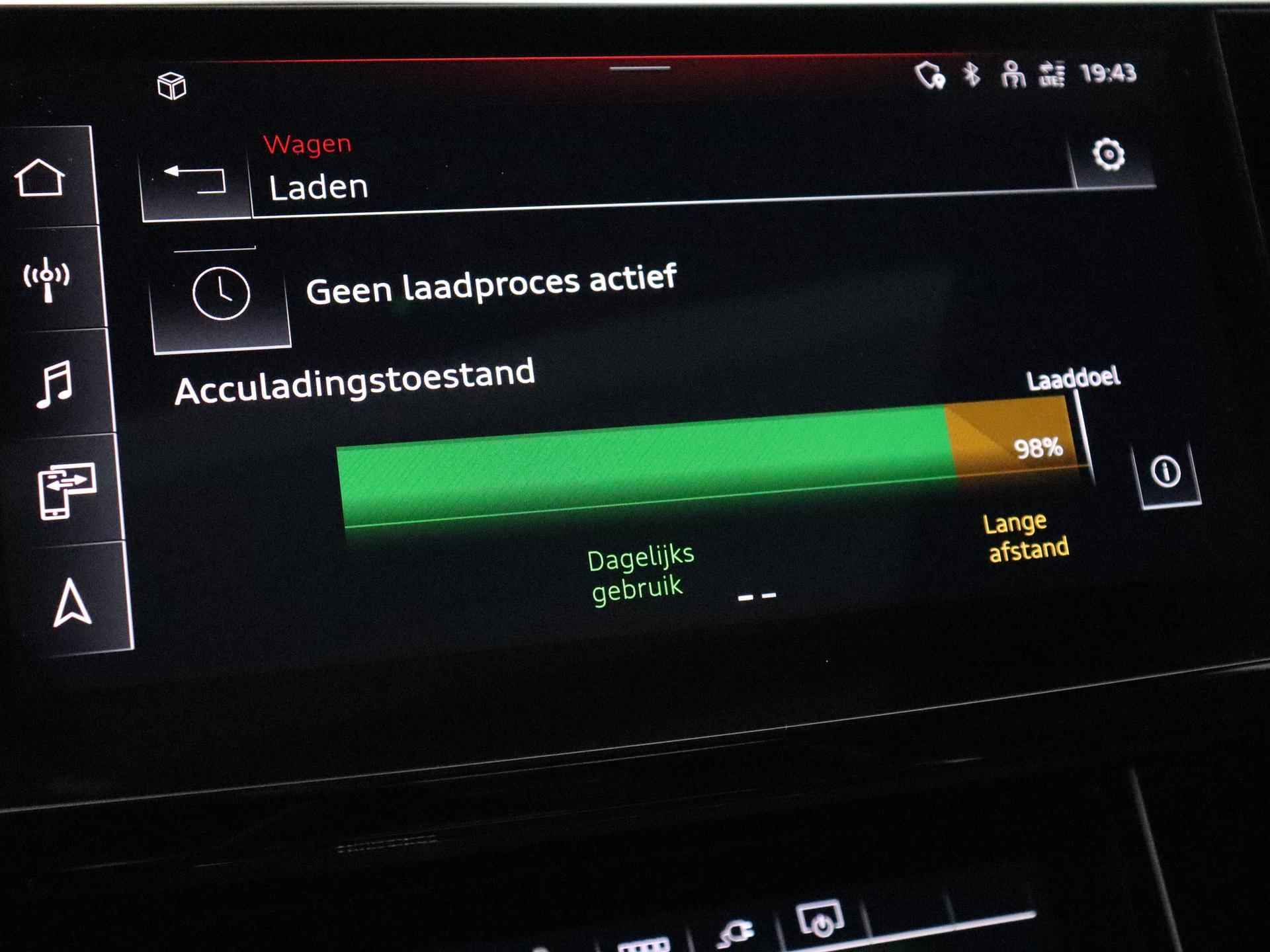 Audi e-tron Sportback 55 quattro S edition 95 kWh | S-line | Navigatiesysteem | Glazen Panoramdak | Optiepakket Zwart | Achteruitrijcamera | Stuurwiel verwarmd | - 22/27