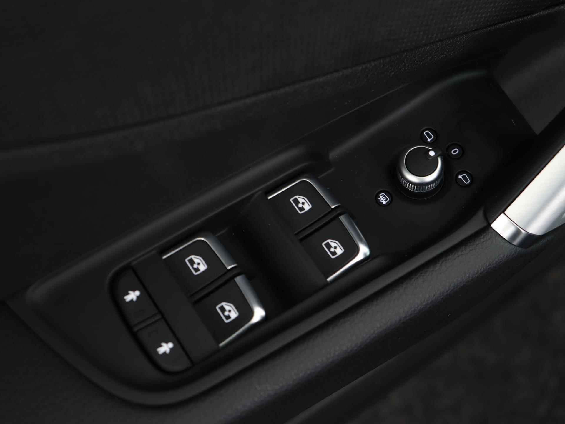Audi Q2 35 TFSI 150PK S Edition | Adaptive Cruise | Audi Sound | S-Line | Stoelverwarming | Navigatie + | Nieuw geleverd/onderhouden | NL-auto | Fabrieksgarantie* - 25/49