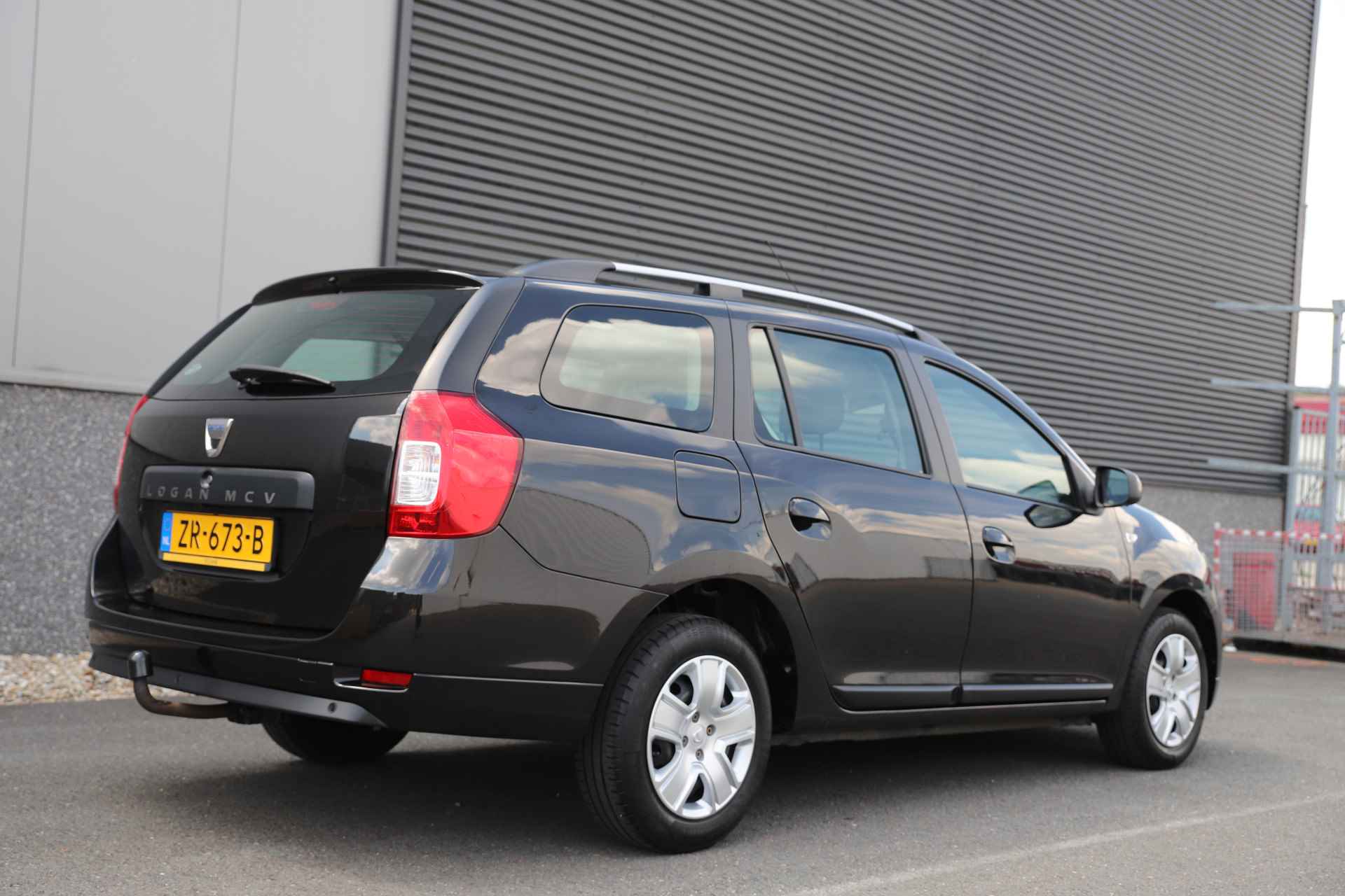 Dacia Logan MCV 0.9 TCe 90pk Laureate/Navigatie/Trekhaak/Cruise - 7/32