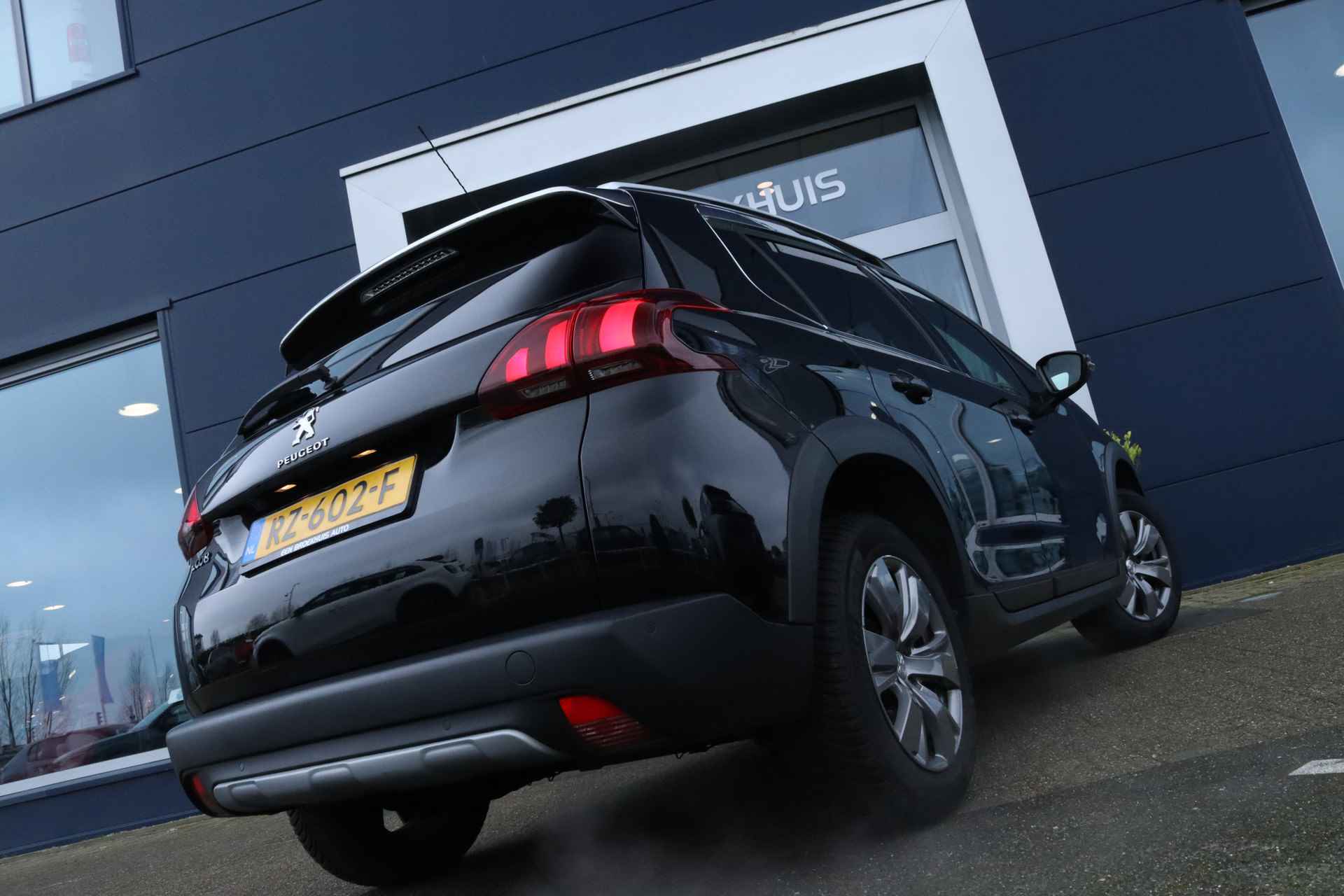 Peugeot 2008 1.2 Turbo Allure | Automaat | Camera | Cruise Control | Navi | Climate | PDC | All Grip Control - 20/28