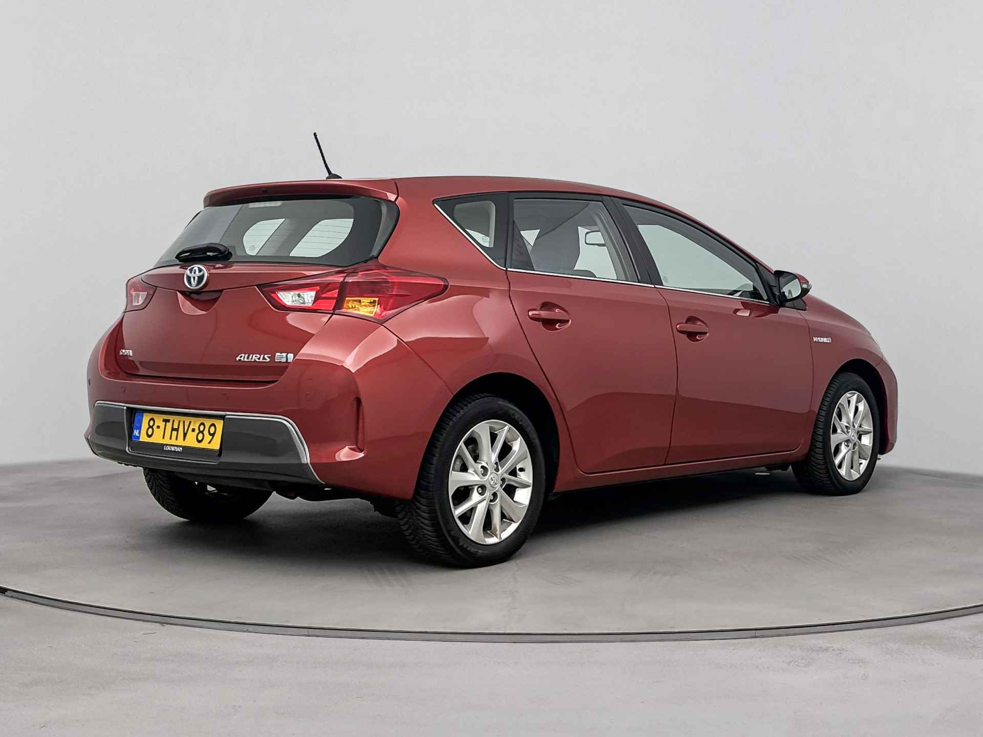 Toyota Auris 1.8 Hybrid Dynamic | NL-Auto | Parkeercamera | - 3/39