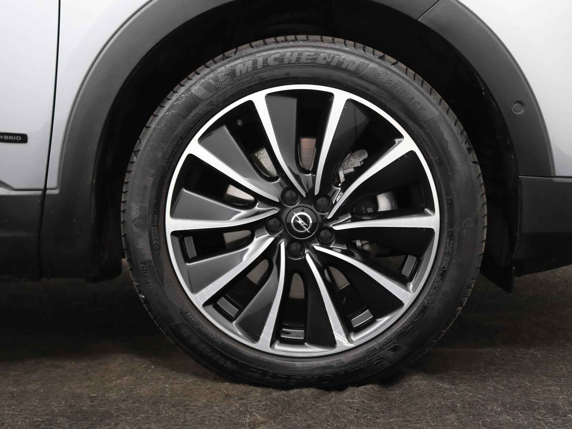 Opel Grandland X 1.6 Turbo Hybrid Business Elegance |  Navigatie | Camera | 19'' Lichtmetalen velgen - 6/27