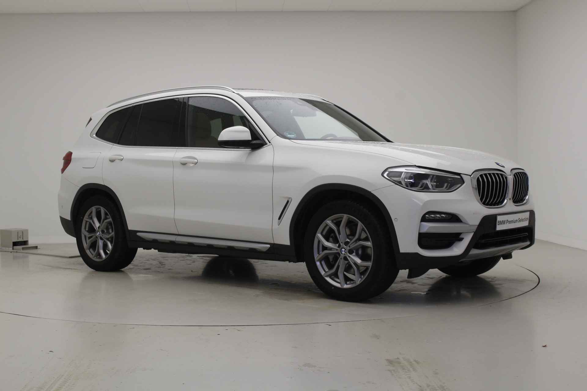 BMW X3 xDrive30e xLine | Panorama | Leder | Trekhaak | Elek. verst. stoelen met Memory - 6/42