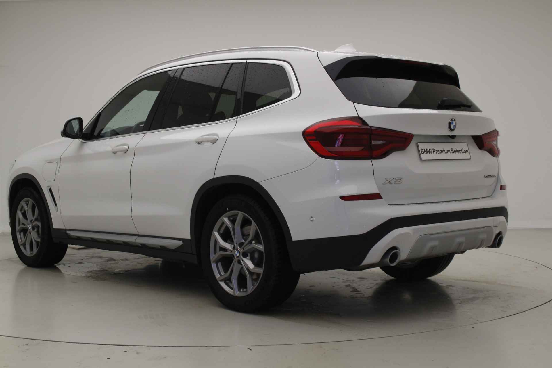 BMW X3 xDrive30e xLine | Panorama | Leder | Trekhaak | Elek. verst. stoelen met Memory - 11/42