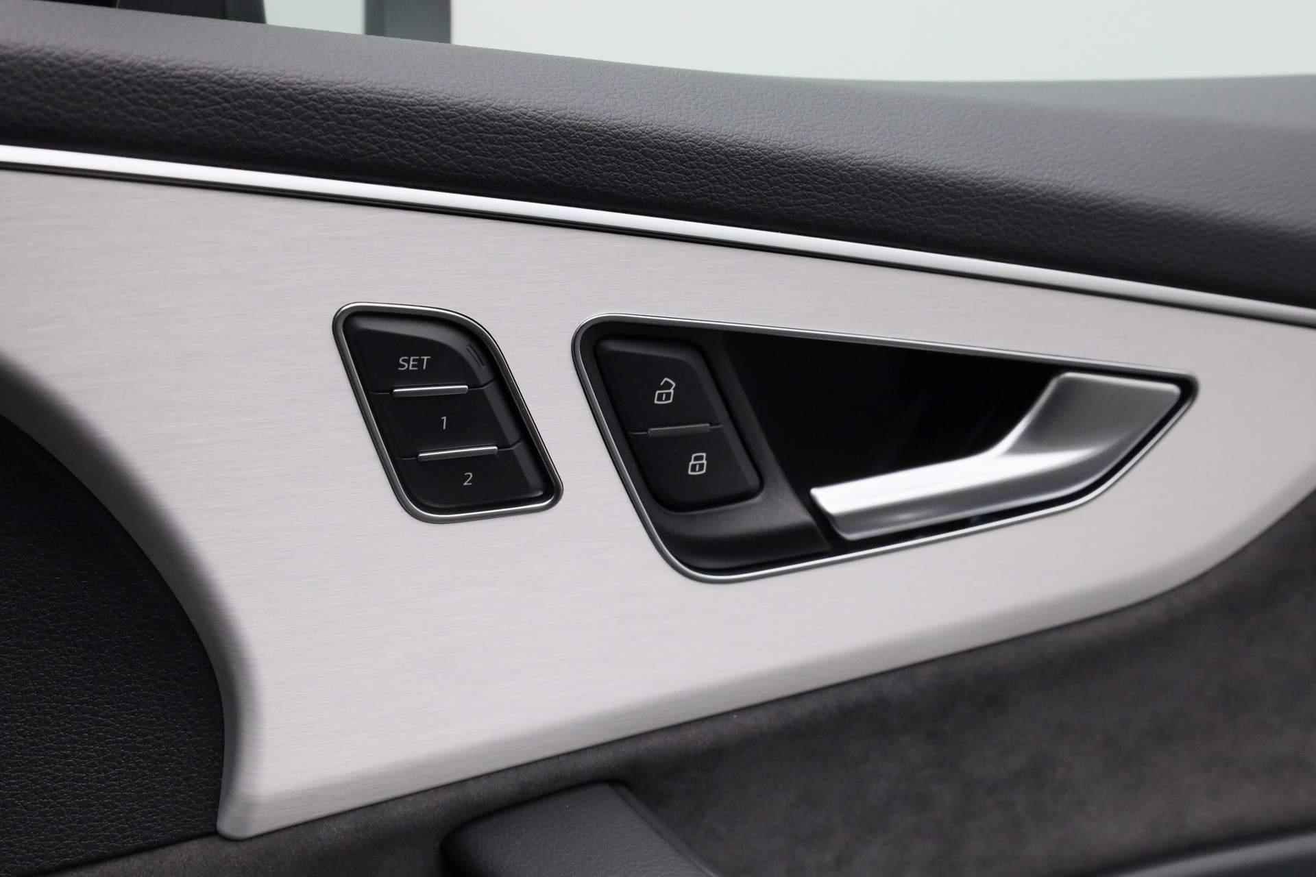 Audi Q7 55 TFSI e 381PK tiptronic quattro Pro Line S | Pano | Trekhaak | 360 camera | HUD | Laser LED | 22 inch | Keyless | Zwart optiek - 49/57