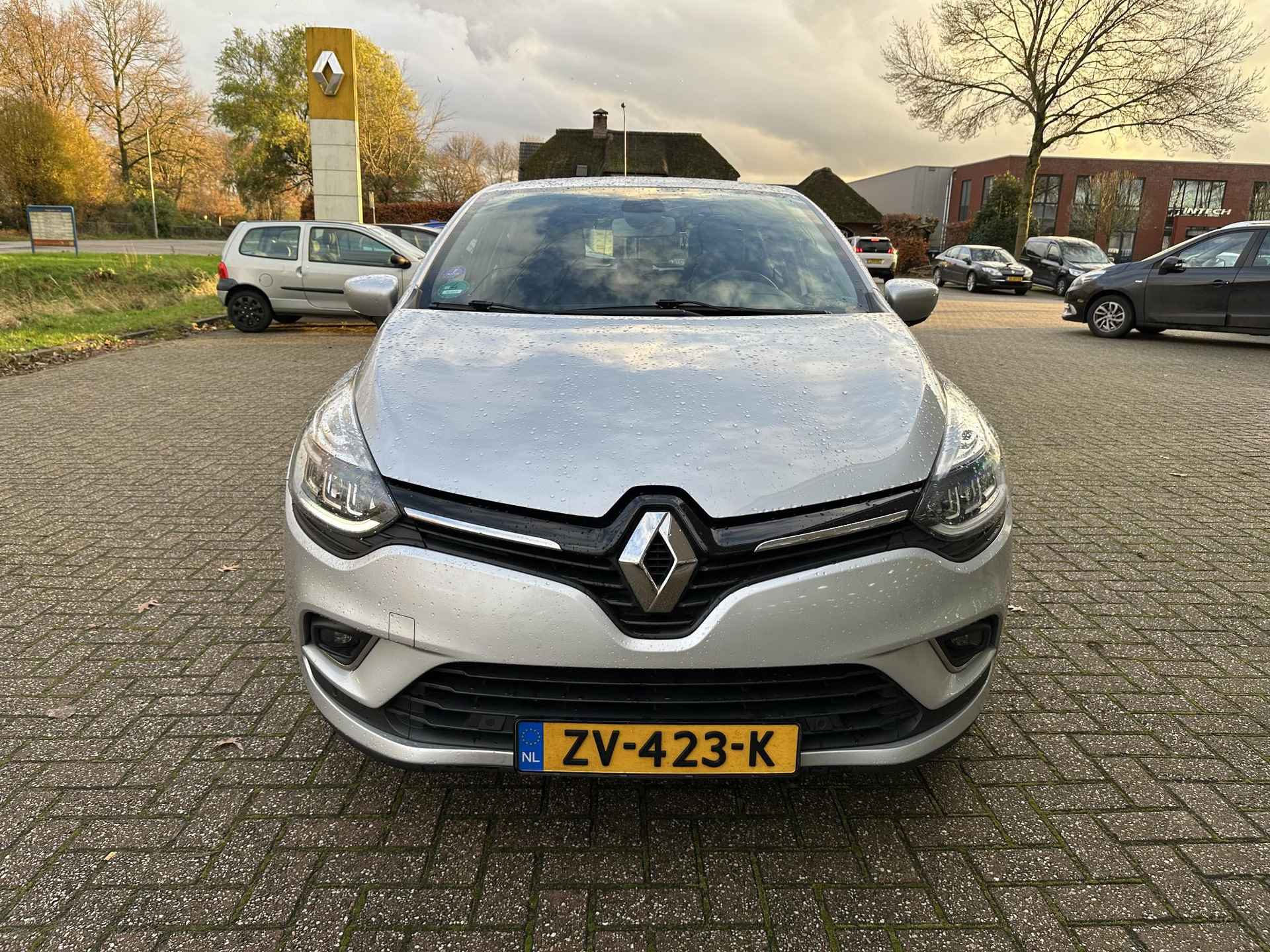 Renault Clio 1.2 TCe 120 EDC Intens | Automaat | Navi | Clima | Cruise | Armsteun | LM velgen 16" | Parkeersensoren voor, achter en achteruitrijcamera - 4/24