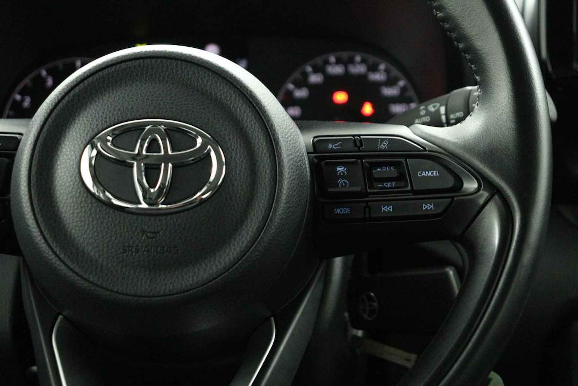 Toyota Yaris 1.0 VVT-i Active | Apple Carplay/Android Auto | - 21/47