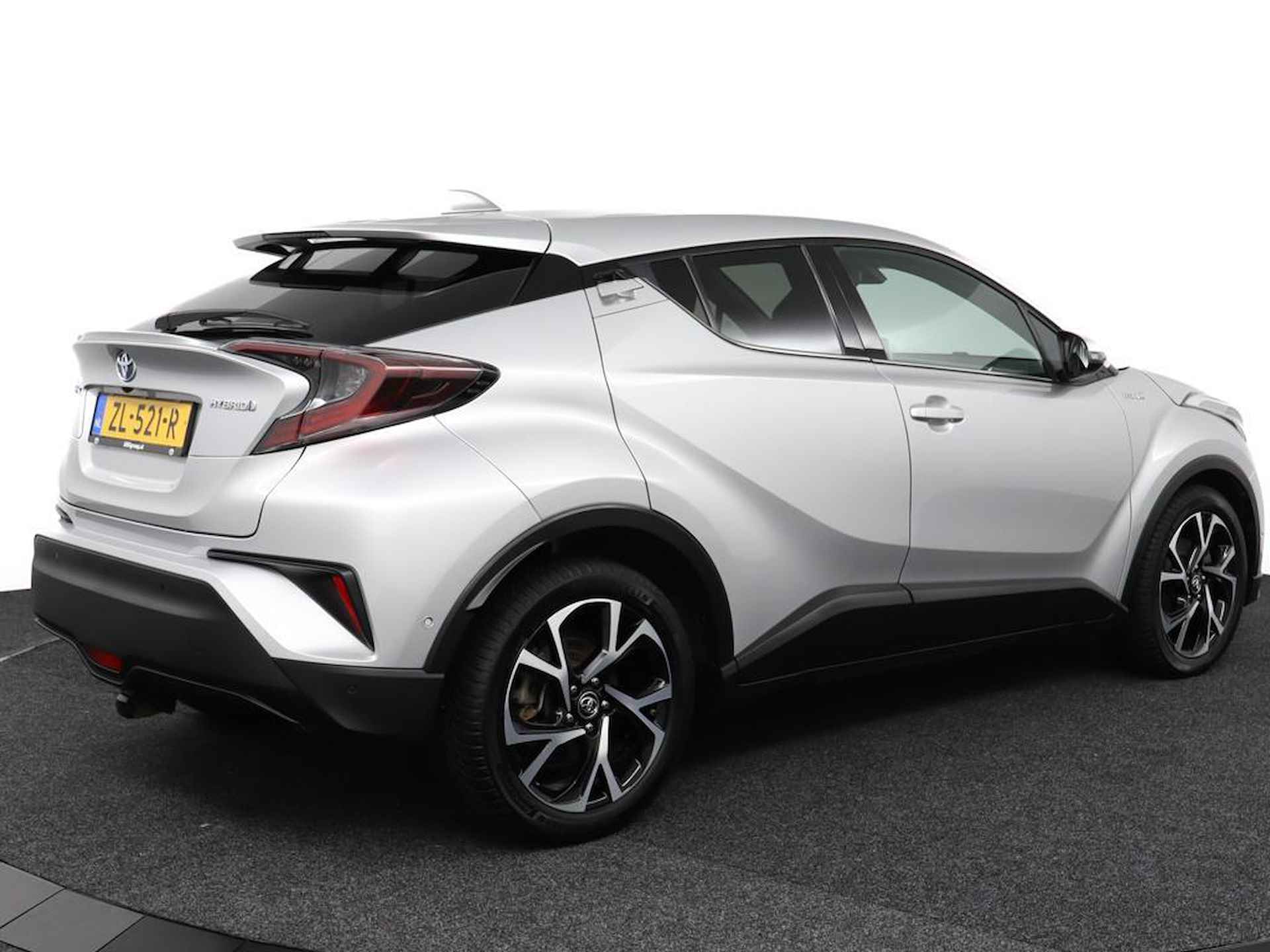 Toyota C-HR 1.8 Hybrid Style | Navigatie systeem | JBL audio | Stoelverwarming | - 2/50