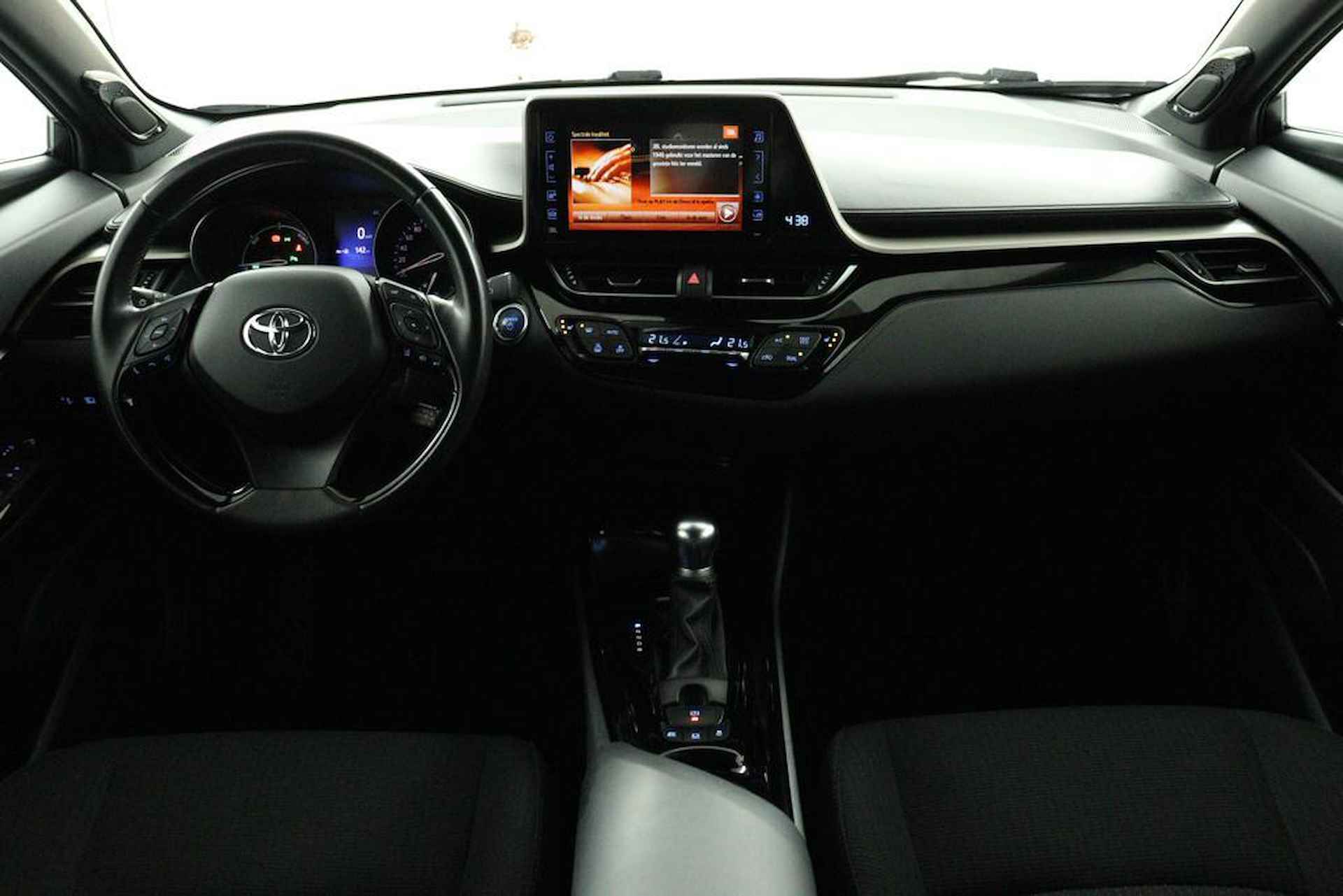 Toyota C-HR 1.8 Hybrid Style | Navigatie systeem | JBL audio | Stoelverwarming | - 4/50