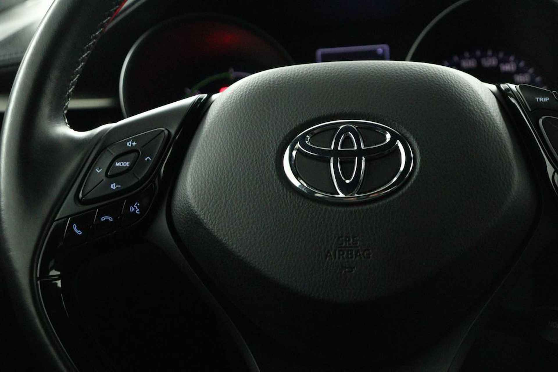 Toyota C-HR 1.8 Hybrid Style | Navigatie systeem | JBL audio | Stoelverwarming | - 19/50