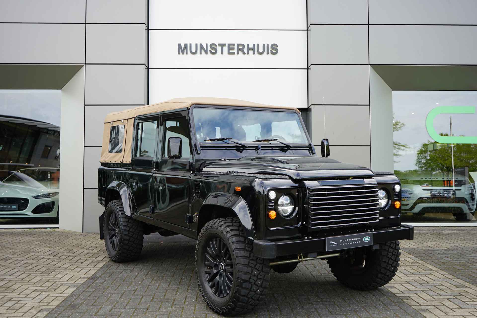 Land Rover Defender 2.4 TD 110 SW Convertible Brand New - River House Rebuild, Butterscotch Leather, BF Goodridge Tyres - 10/26