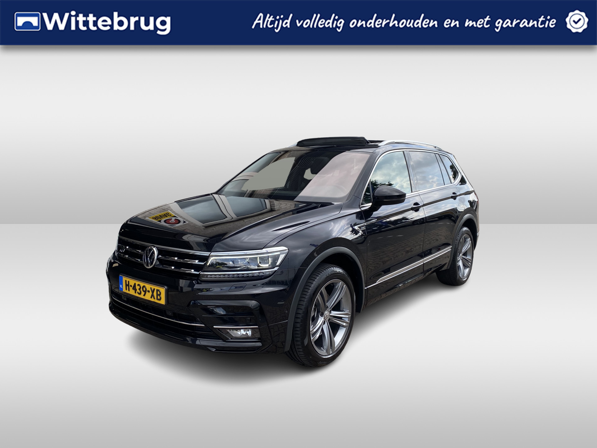 Volkswagen Tiguan Allspace 1.5 TSI R-Line 7p. / AUTOMAAT/ TREKHAAK/ PANO/ CAMERA/ PARK. SENSOREN/ LED/ DODE HOEK/ ERGO ACTIVE/ KEYLESS/ STOEL EN STUUR VERWARM./ DIGITAL DASHBOARD/ ADAPT. CRUISE/ APP CONNECT/ NAVI/ CLIMA/