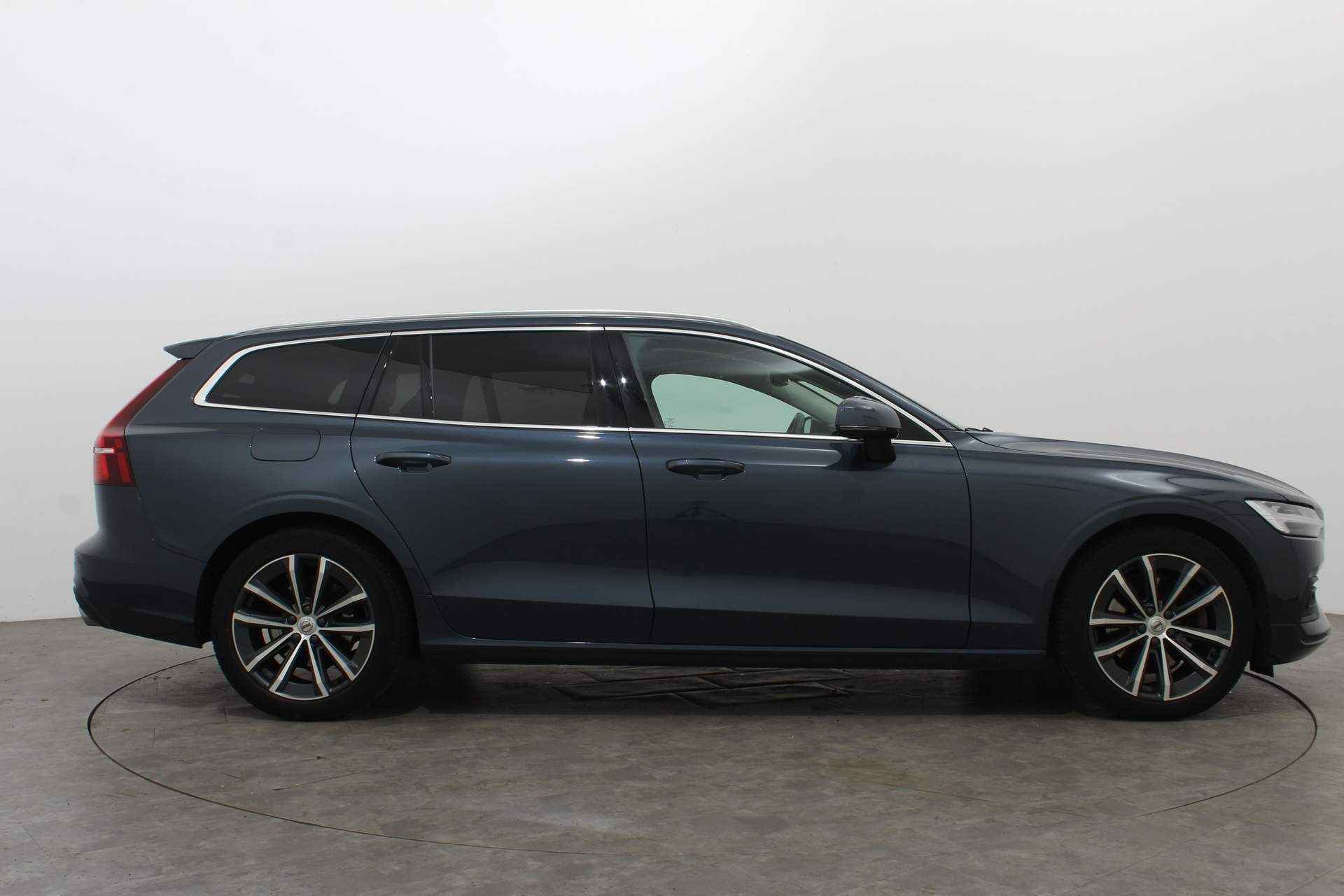 Volvo V60 2.0 B3 163PK BUSINESS PRO AUT8 | Leer | Comfortstoelen | Park Assist | 18 inch - 17/48