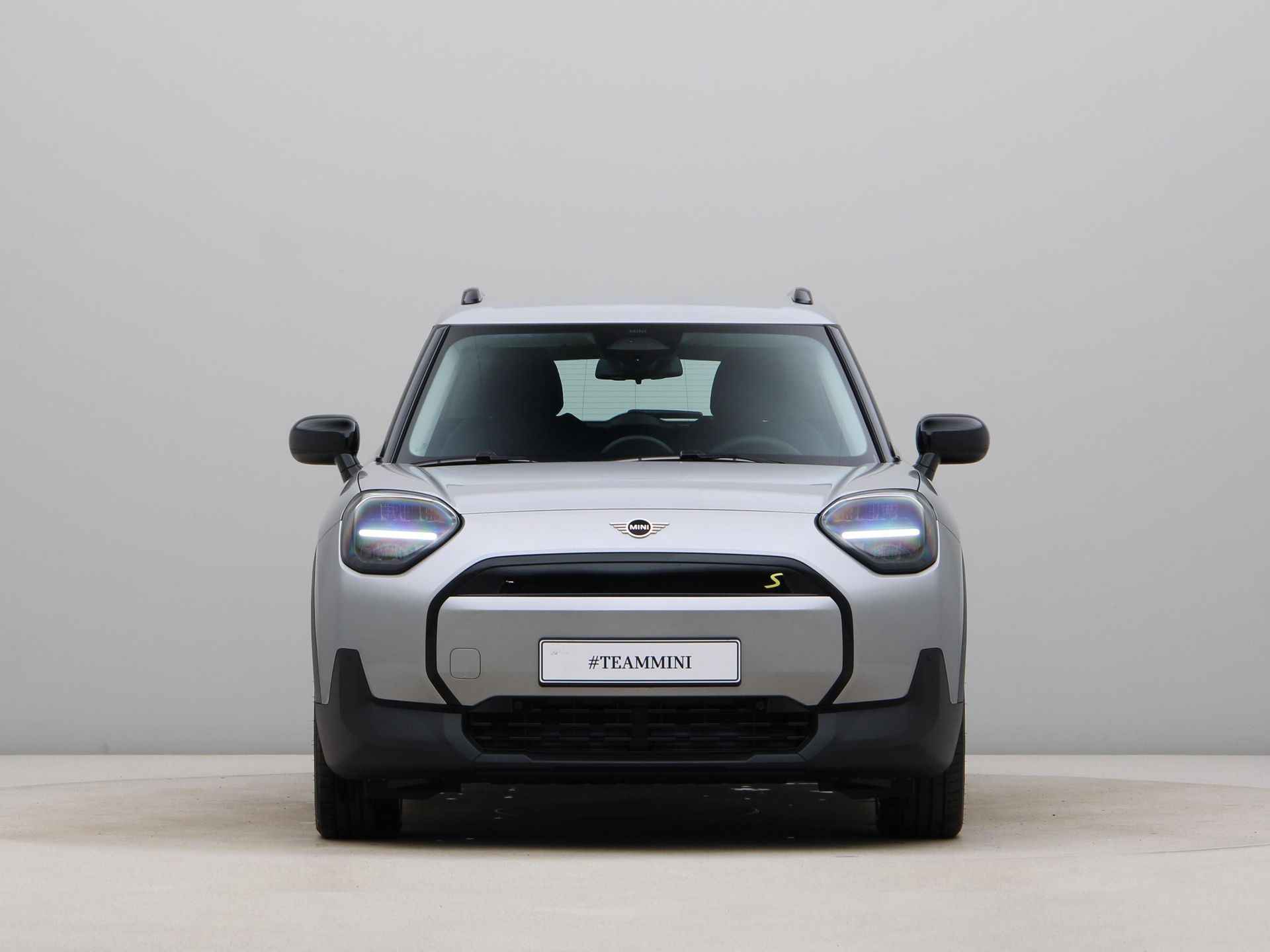 MINI Aceman E Essential PRIVATE LEASE EUR 499,- (48 mnd/10.000 km) - 7/23