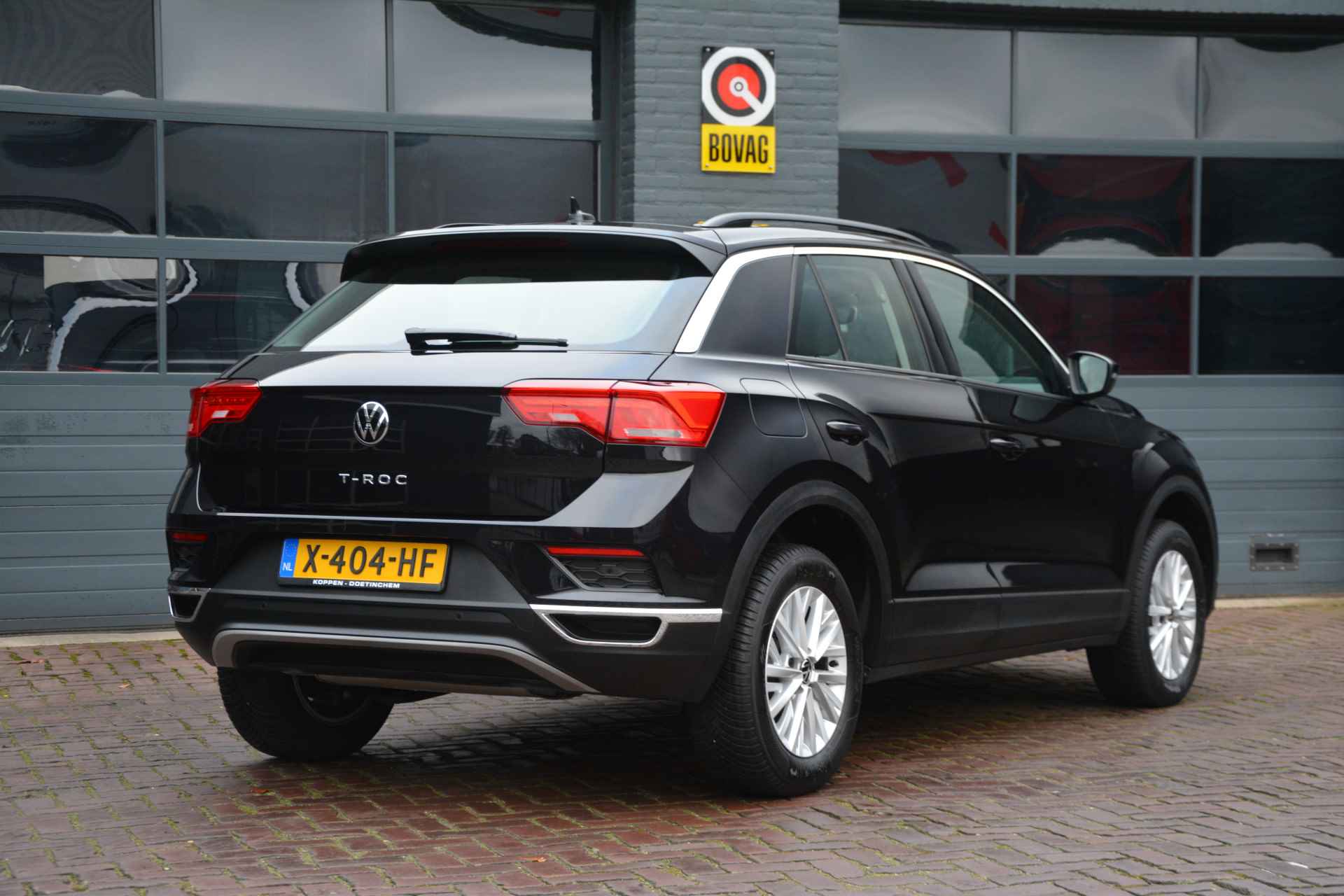 Volkswagen T-Roc 1.5 TSI Style Business Automaat - 6/23