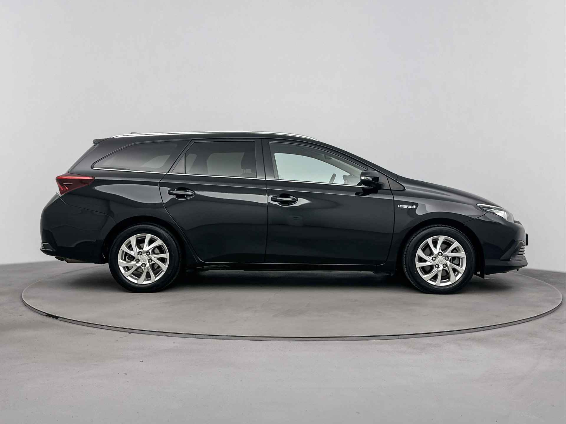 Toyota Auris Touring Sports 1.8 Hybrid Trend | Panoramadak | Navigatie | - 14/41