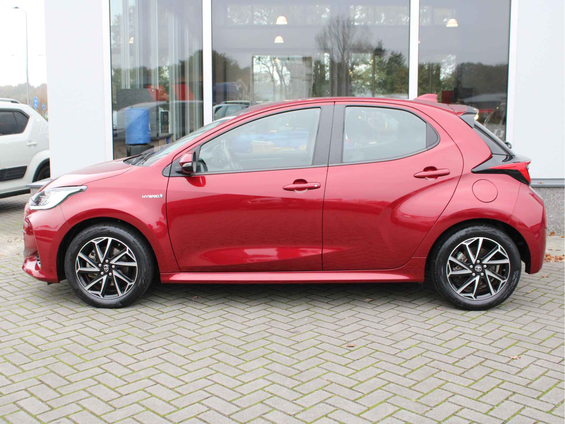 Toyota Yaris 1.5 Hybrid First Edition Automaat Multimediasysteem, Parkeercamera, Navigatie, Cruise control, Climate control - 3/21