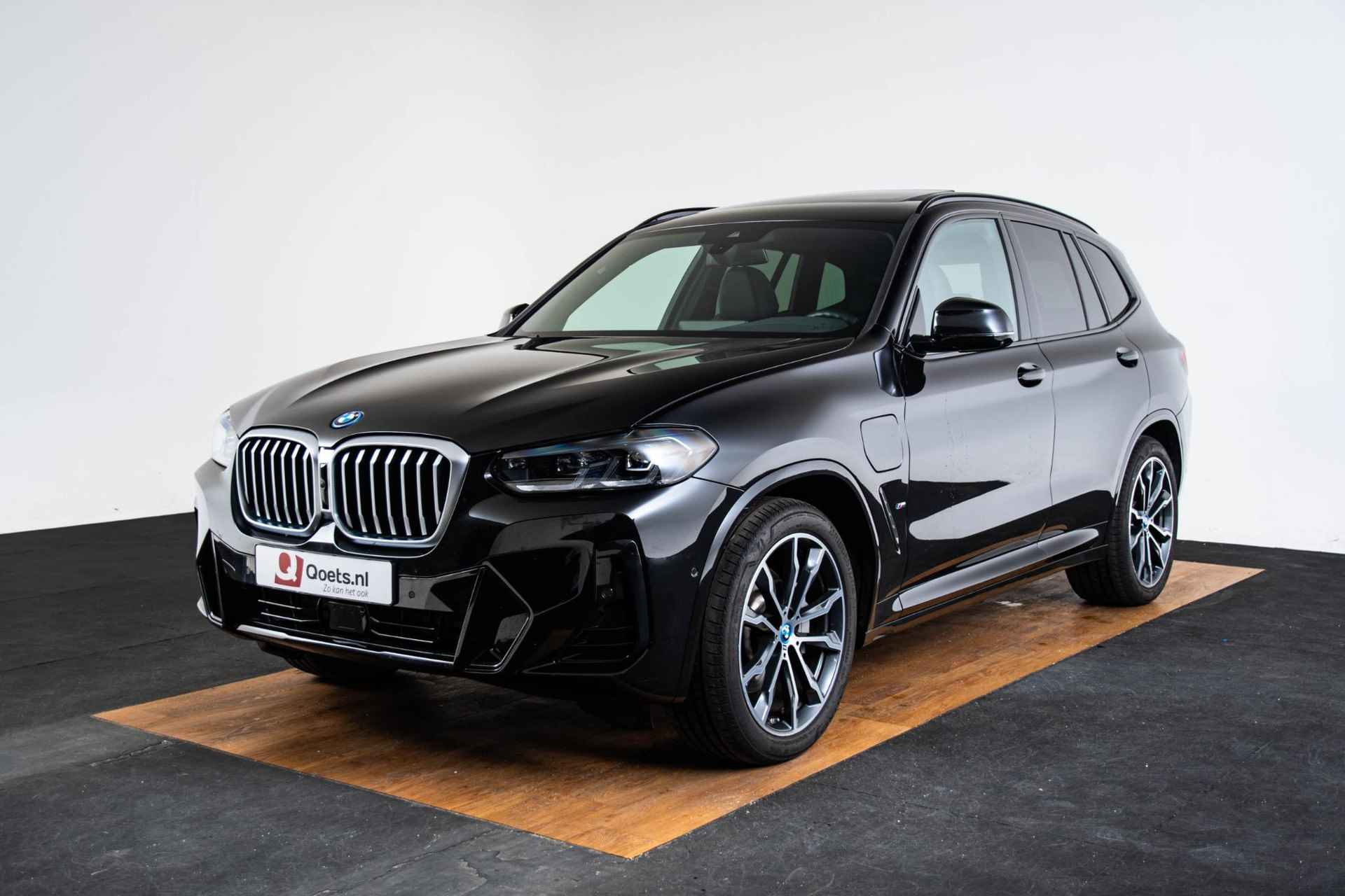 BMW X3 xDrive30e High Executive M Sport - Panoramadak - elektrische verstelbare/verwarmde stoelen - Comfort Acces - Parking/Driving Assistant - Harman Kardon - Head Up - Geluiddempende/getinte ruiten - - 63/66