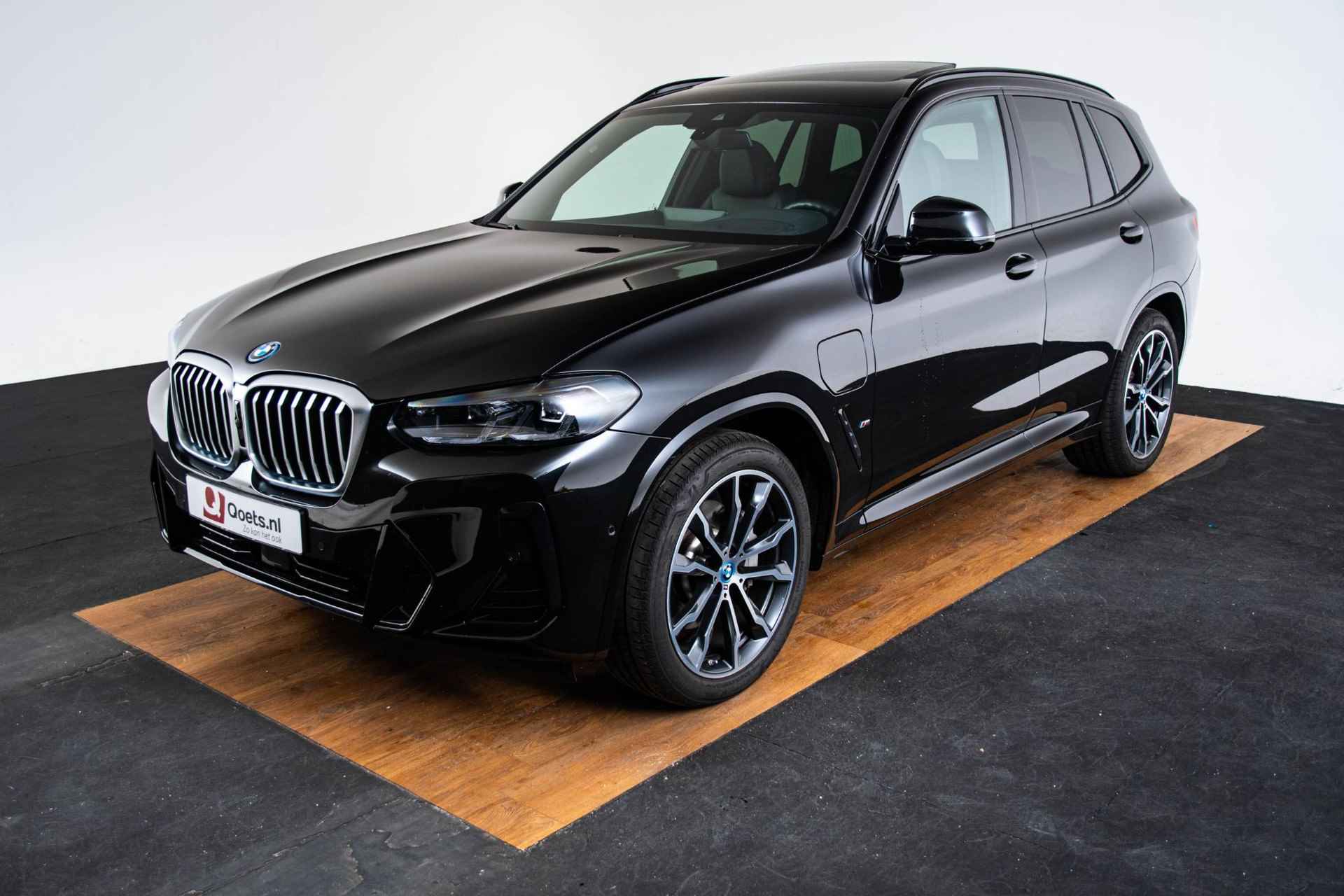 BMW X3 xDrive30e High Executive M Sport - Panoramadak - elektrische verstelbare/verwarmde stoelen - Comfort Acces - Parking/Driving Assistant - Harman Kardon - Head Up - Geluiddempende/getinte ruiten - - 65/66