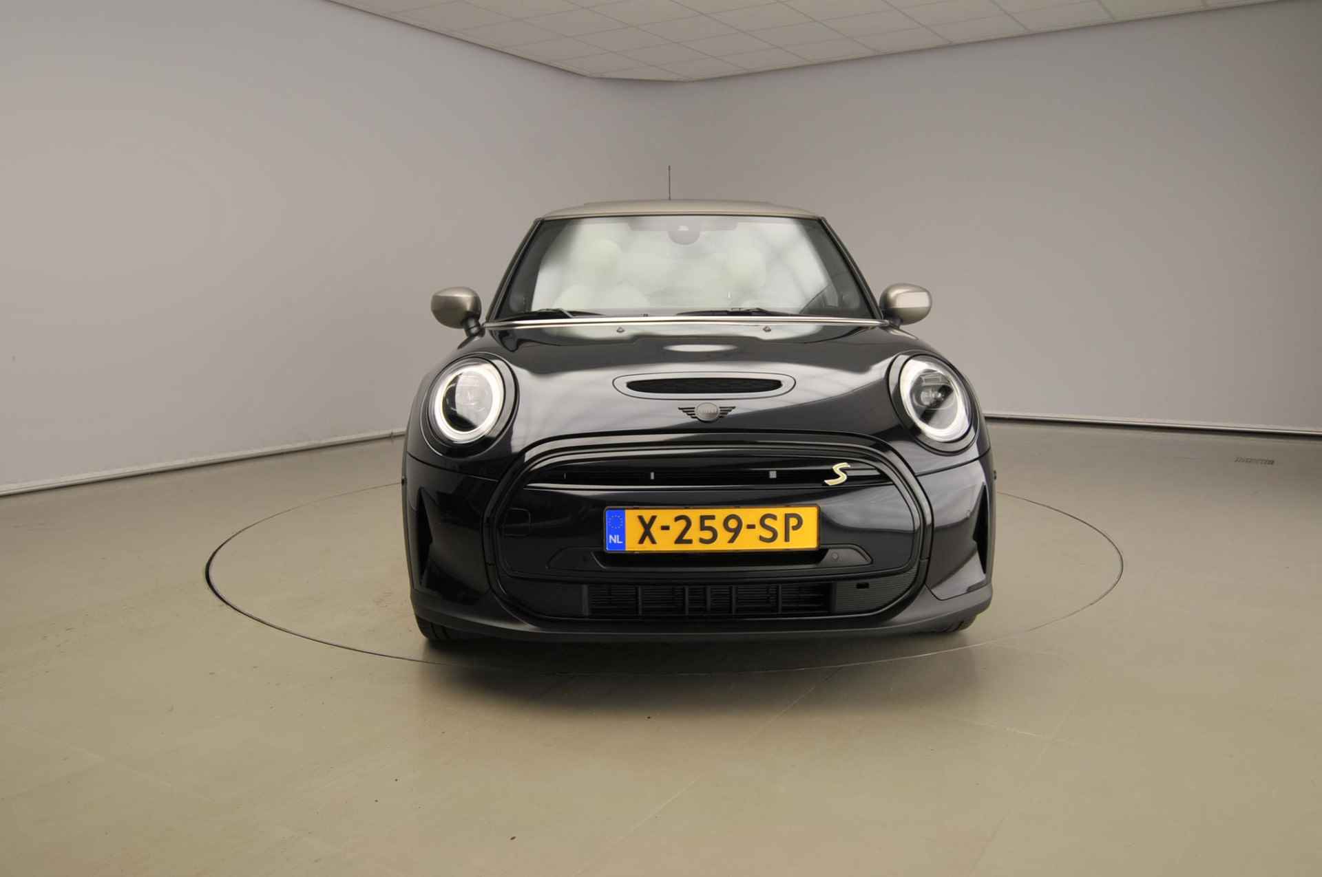 MINI Electric Cooper SE Panoramadak / Camera / Leder / Harman-kardon / Park assist / LED / Alu wielen 17 inch - 6/38