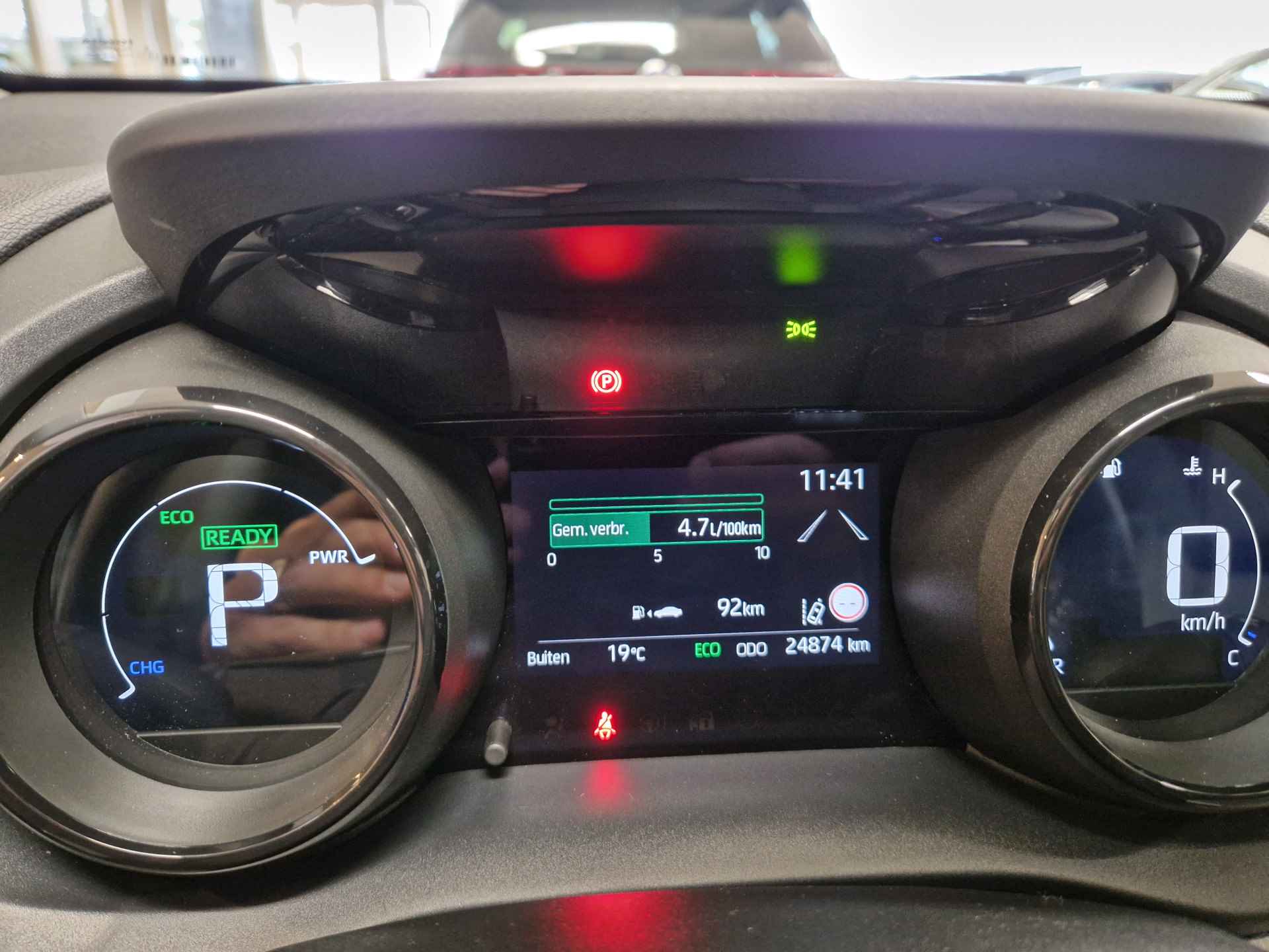 Toyota Yaris 1.5 Hybrid BI-TONE Apple/Android, Stoelverwarming, 17inch velgen , All-in Rijklaarprijs - 7/26