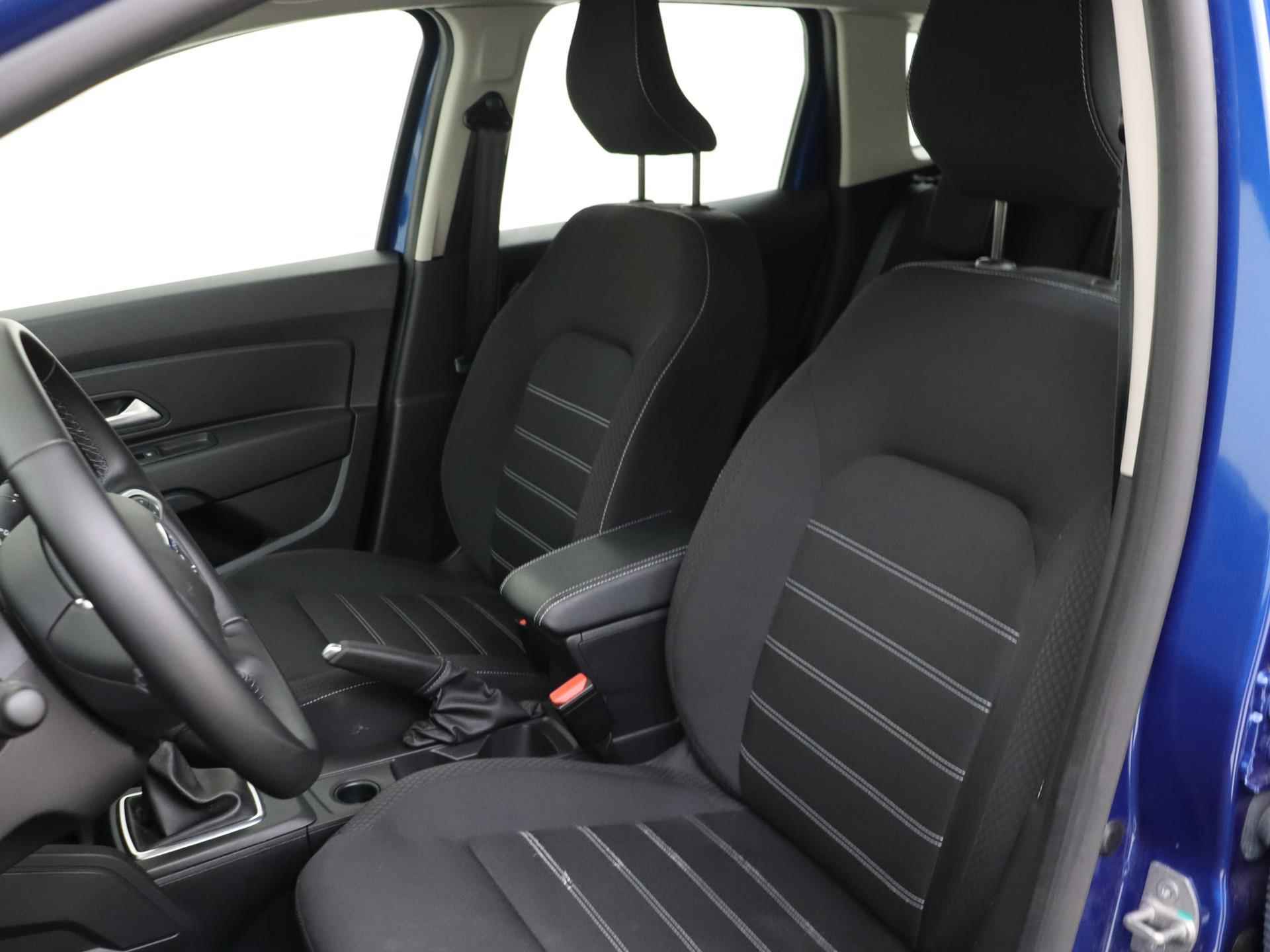 Dacia Duster 1.3 - 130PK TCe Comfort | Navigatie | Cruise Control | Airco | Apple Carplay/Android Auto | Parkeersensoren | Licht & Regen Sensor | Camera | Electrische Ramen | Centrale Deurvergrendeling | - 3/25