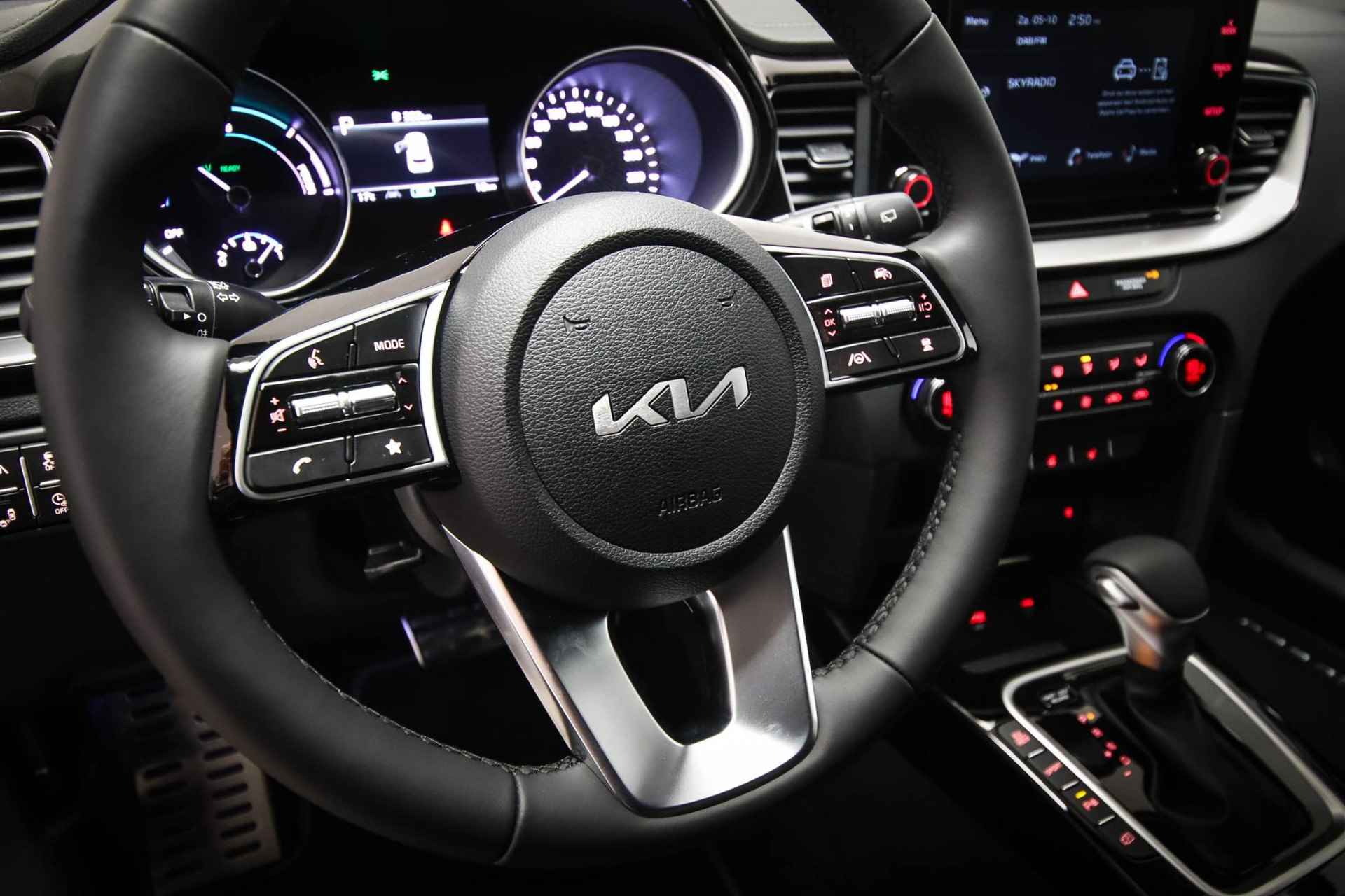 Kia XCeed 1.6 GDi PHEV DynamicPlusLine | APPLE CARPLAY | CAMERA | STOEL/STUUR VERWARMING - 25/50