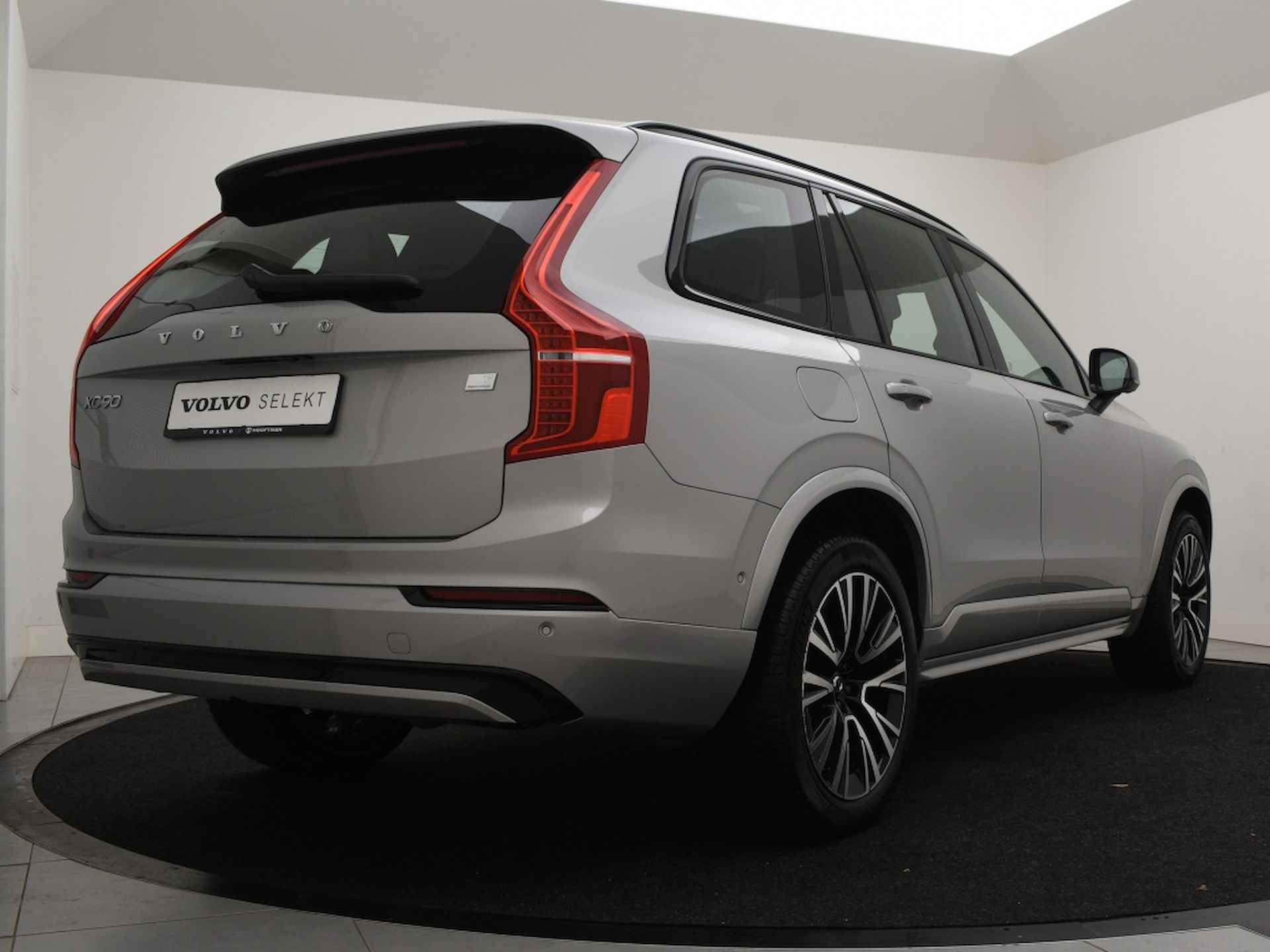 Volvo XC90 T8 PLUG-IN HYBRID LONG RANGE ULTIMATE DARK LUCHTVERING BOWERS&WI - 4/47