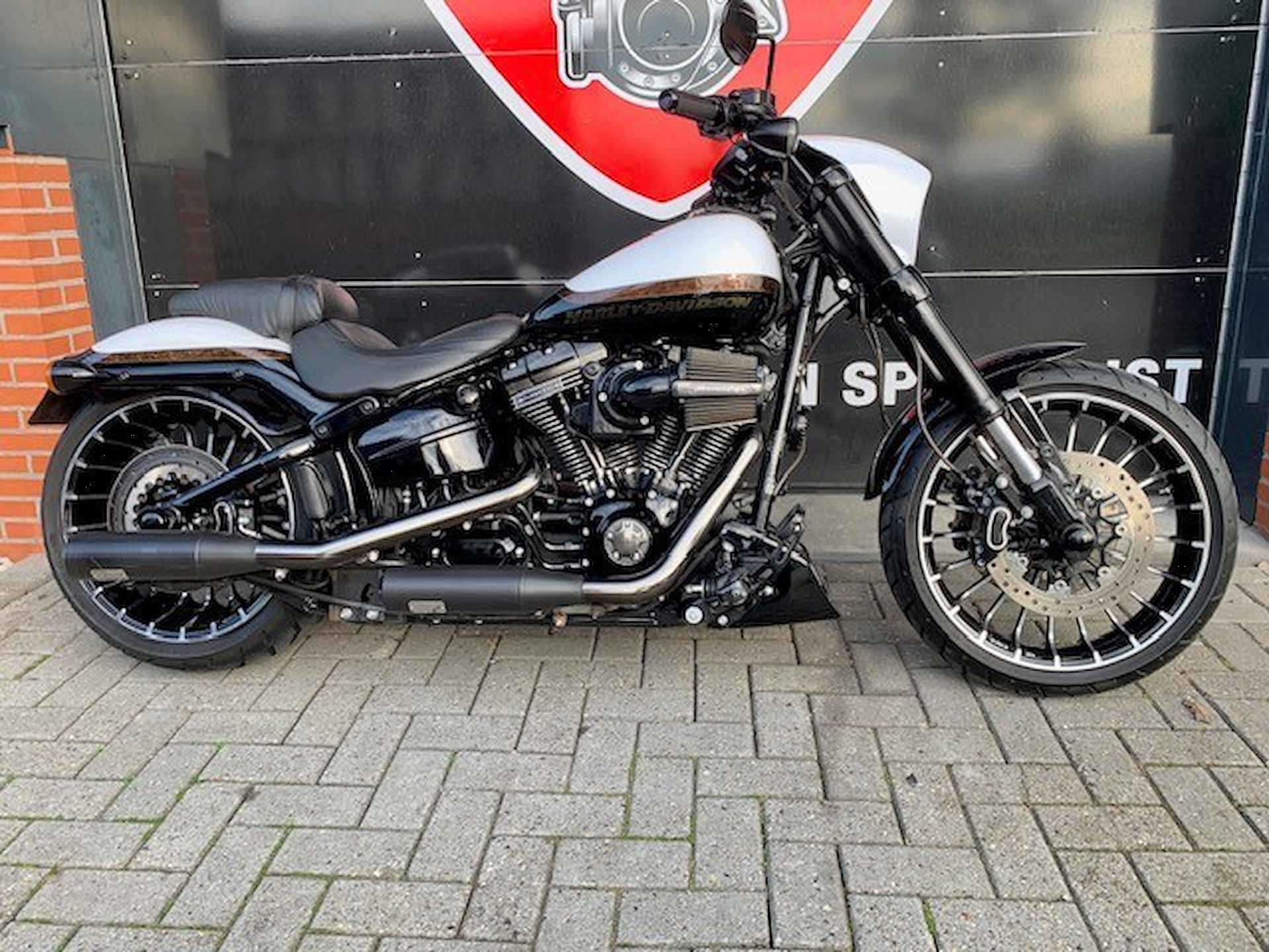 Harley-Davidson FXSE BREAKOUT CVO PROSTREET - 3/14